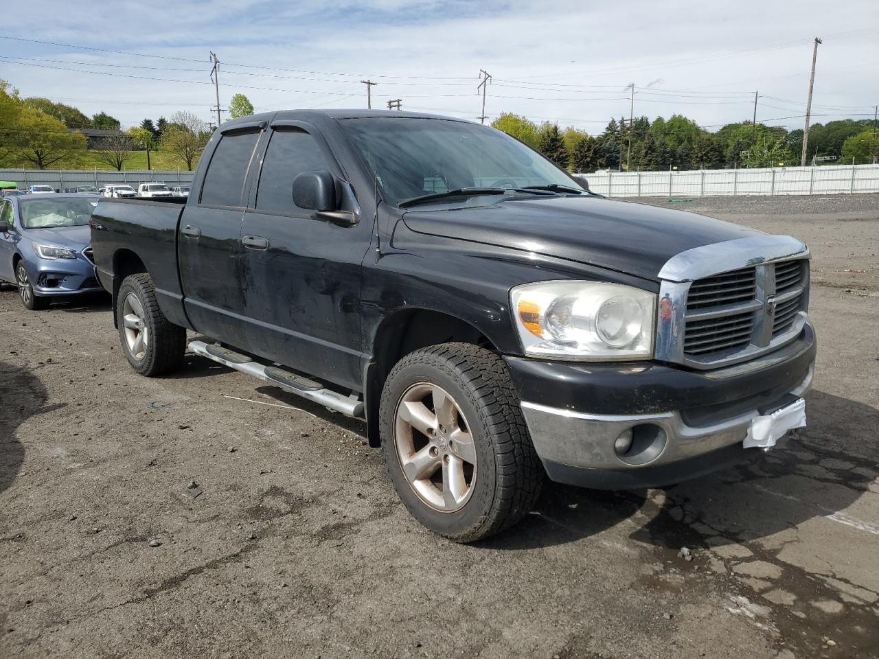 Photo 3 VIN: 1D7HU182X8S614286 - DODGE RAM 