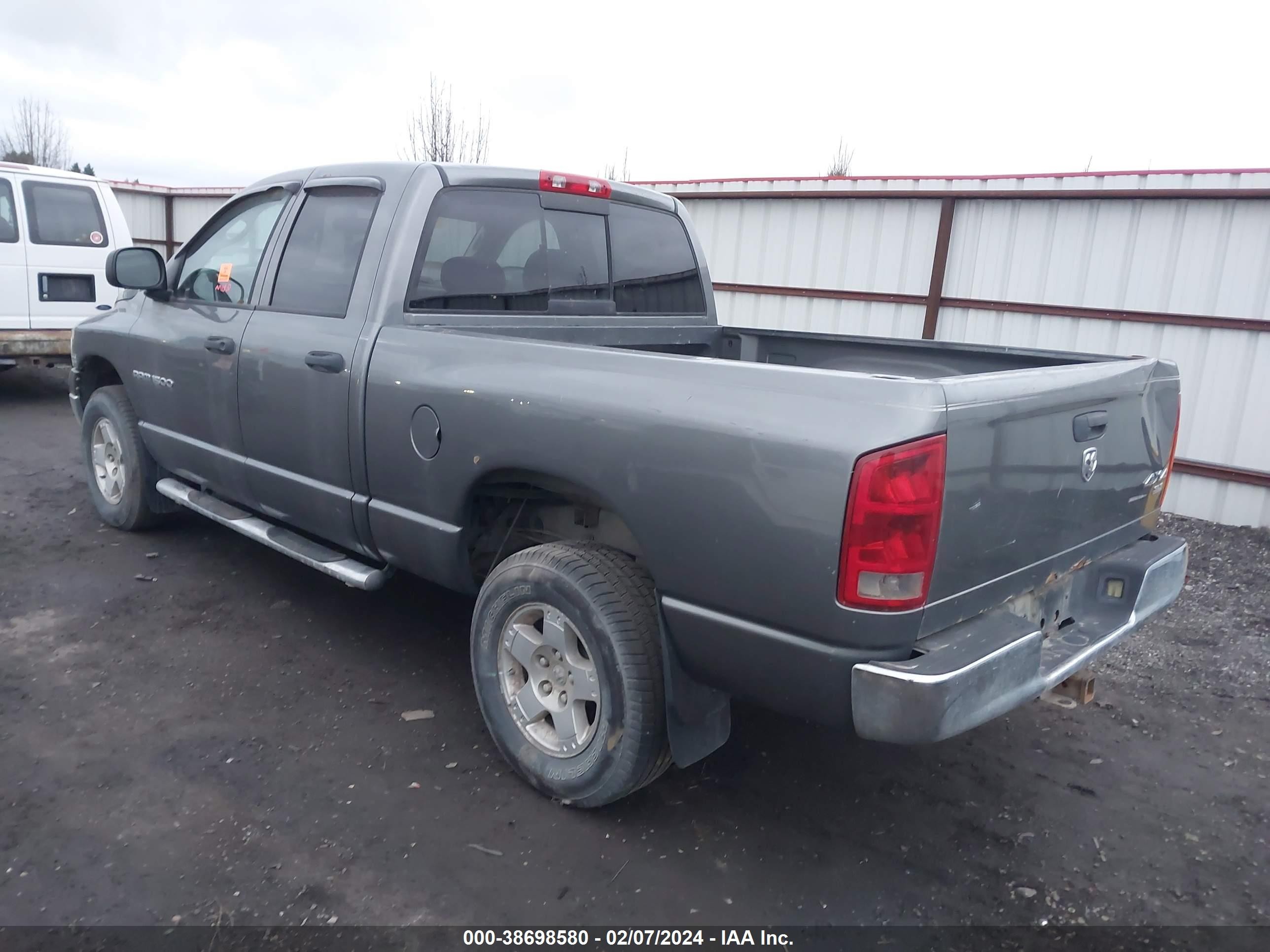 Photo 2 VIN: 1D7HU18D05S105403 - DODGE RAM 