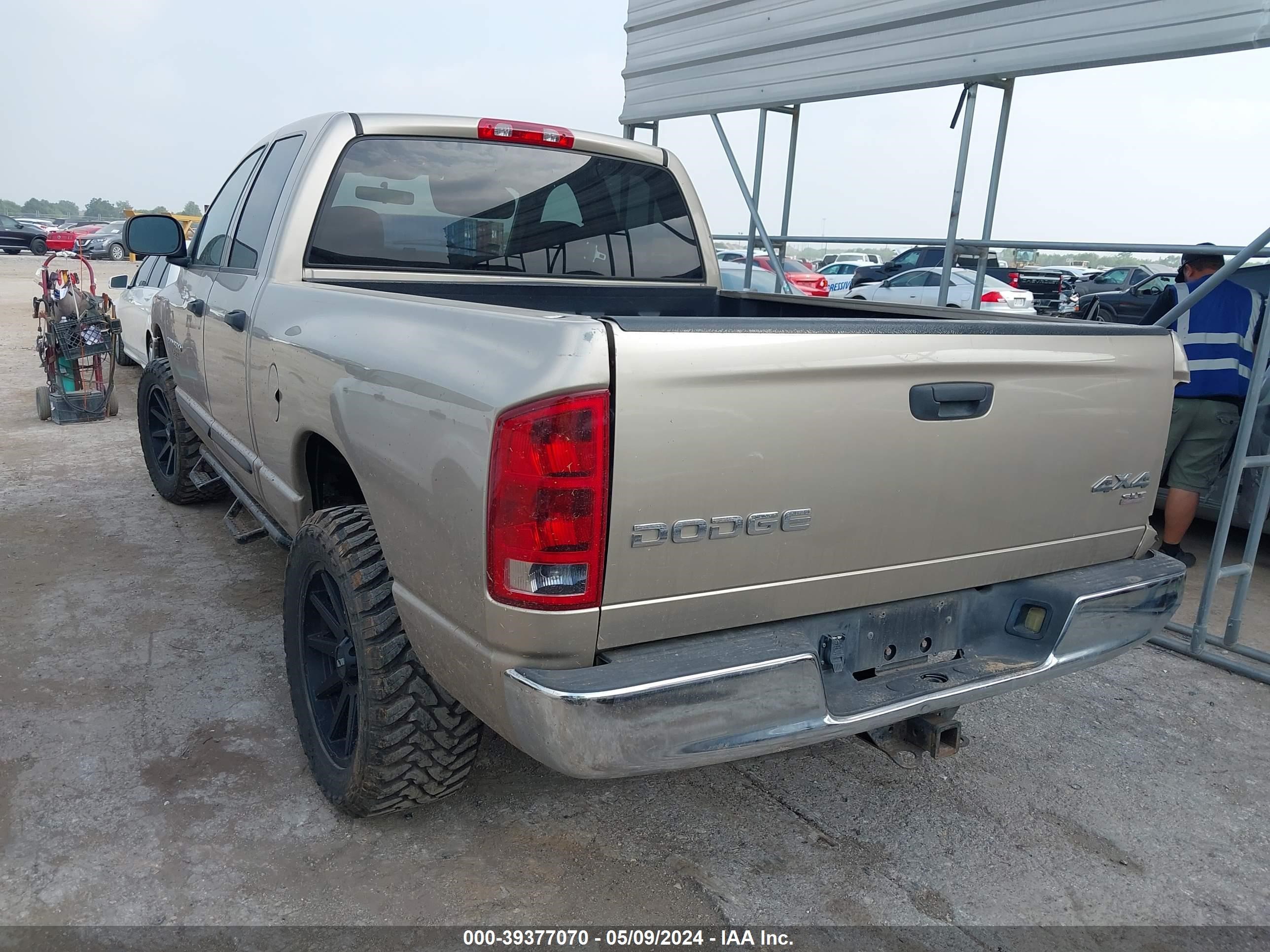 Photo 2 VIN: 1D7HU18D23J609969 - DODGE RAM 