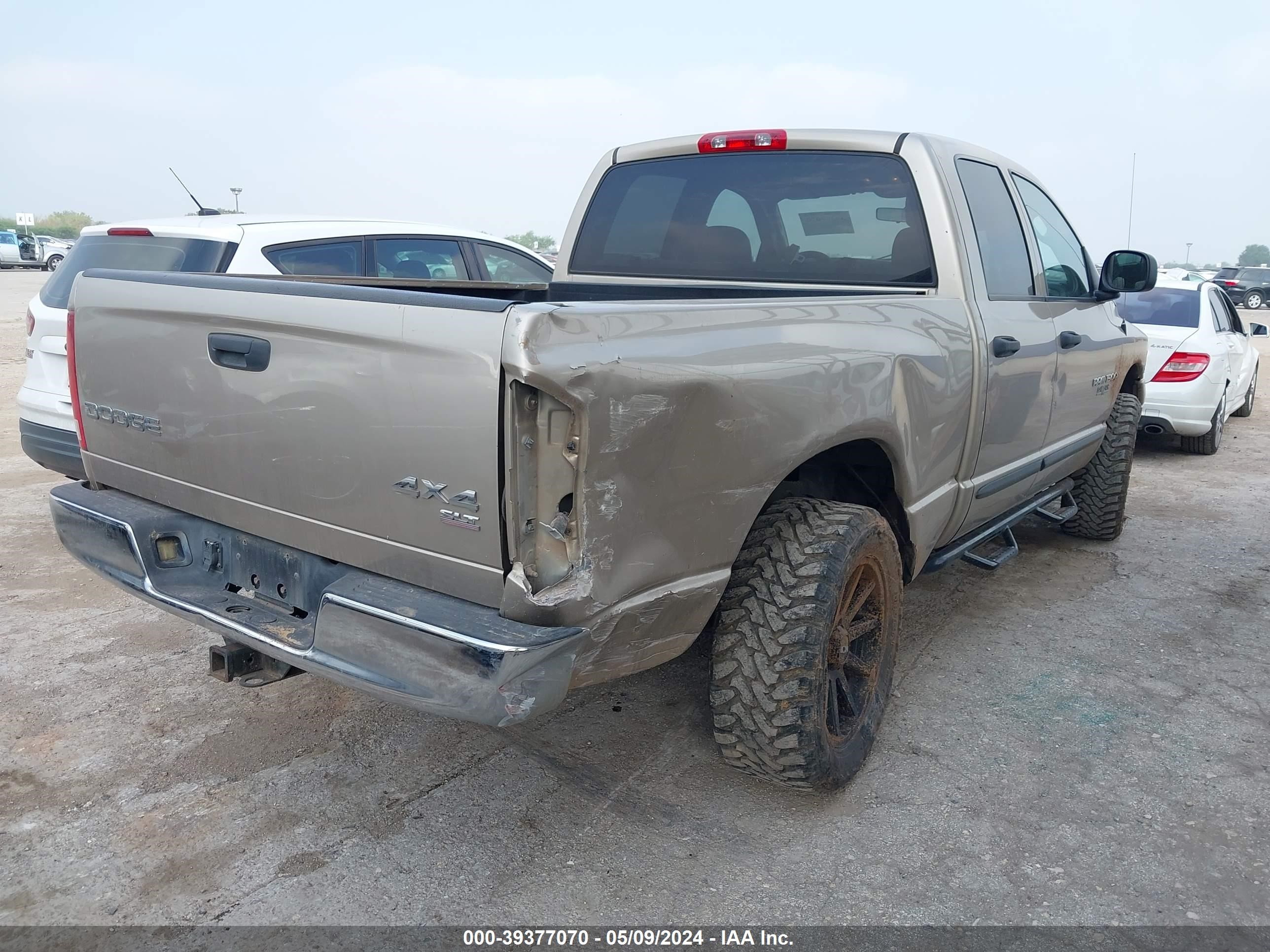 Photo 3 VIN: 1D7HU18D23J609969 - DODGE RAM 