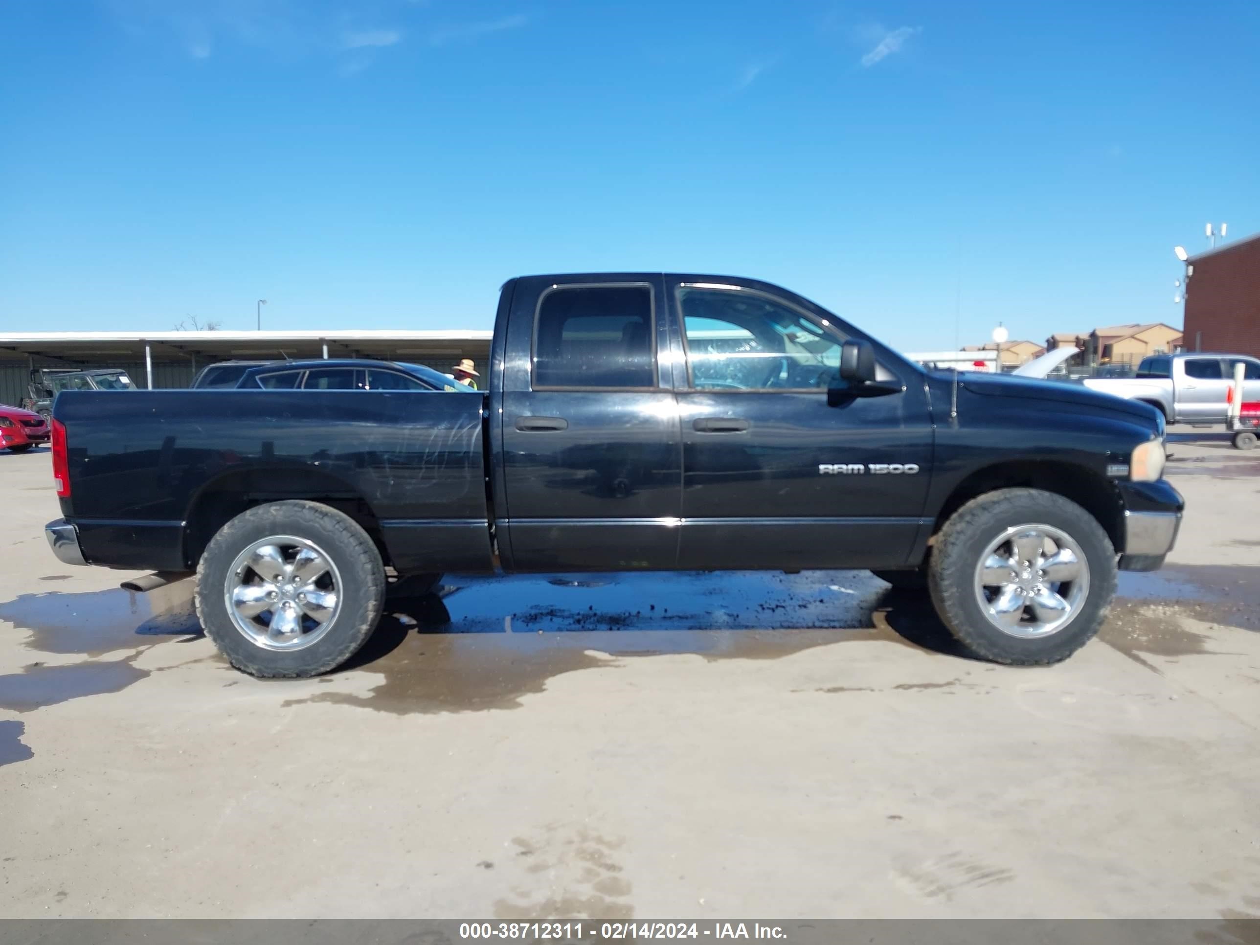 Photo 12 VIN: 1D7HU18D25S351918 - DODGE RAM 