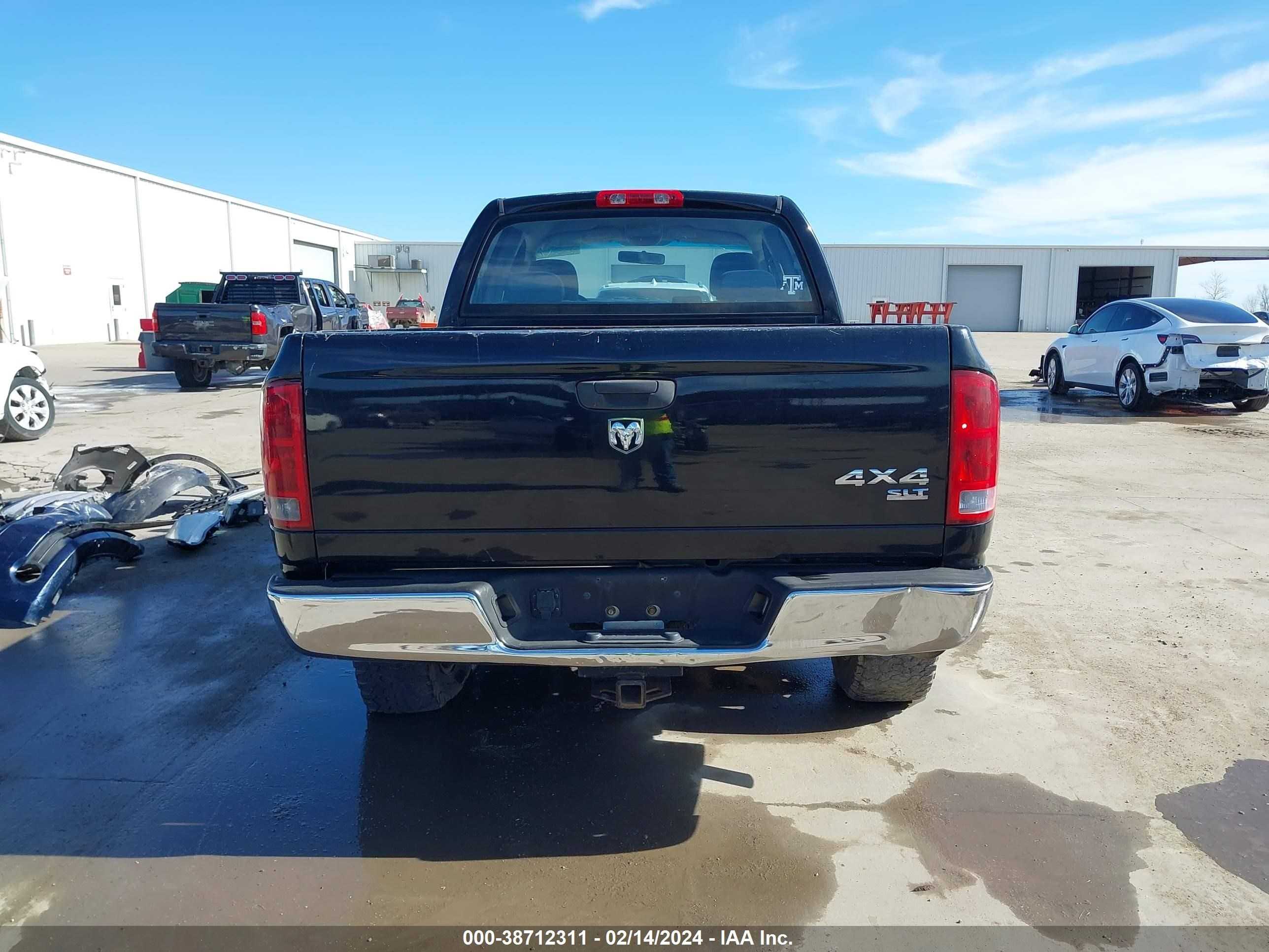 Photo 15 VIN: 1D7HU18D25S351918 - DODGE RAM 