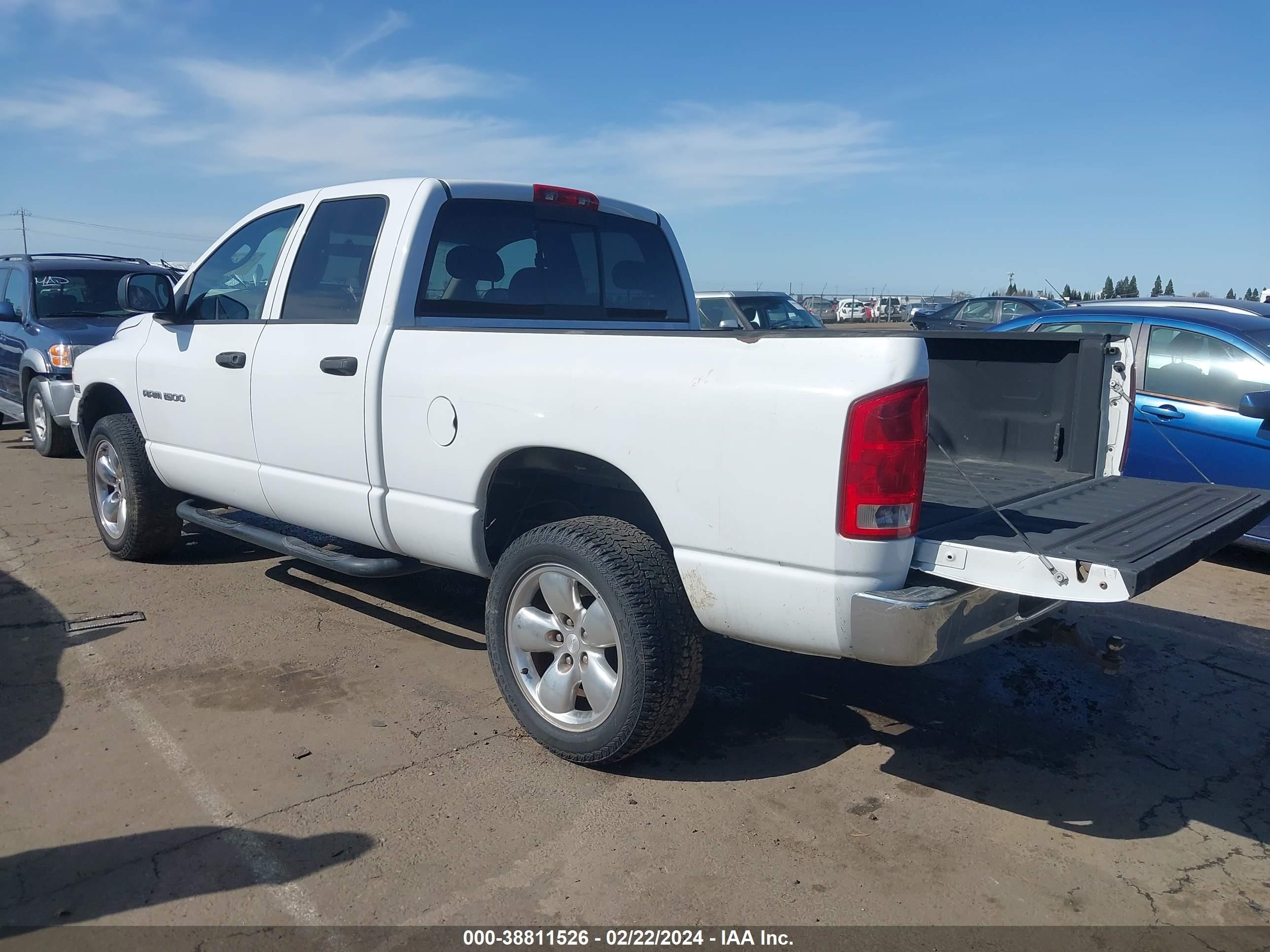 Photo 2 VIN: 1D7HU18D34S662207 - DODGE RAM 