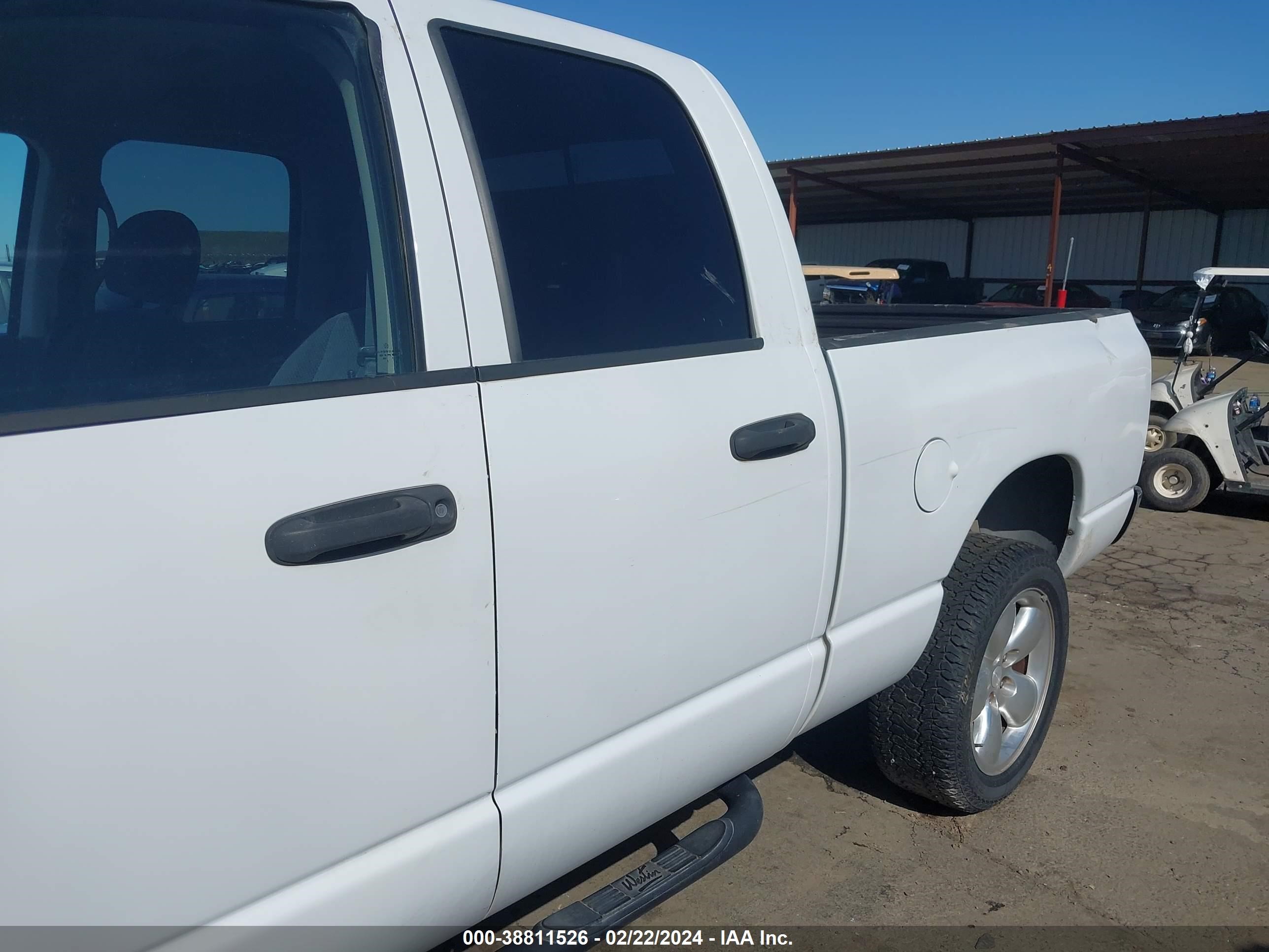 Photo 5 VIN: 1D7HU18D34S662207 - DODGE RAM 