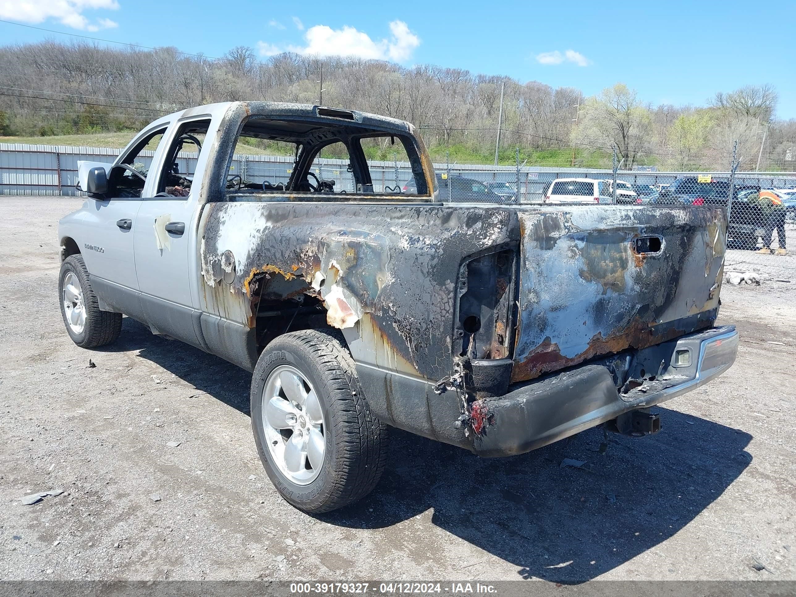 Photo 2 VIN: 1D7HU18D35J619042 - DODGE RAM 