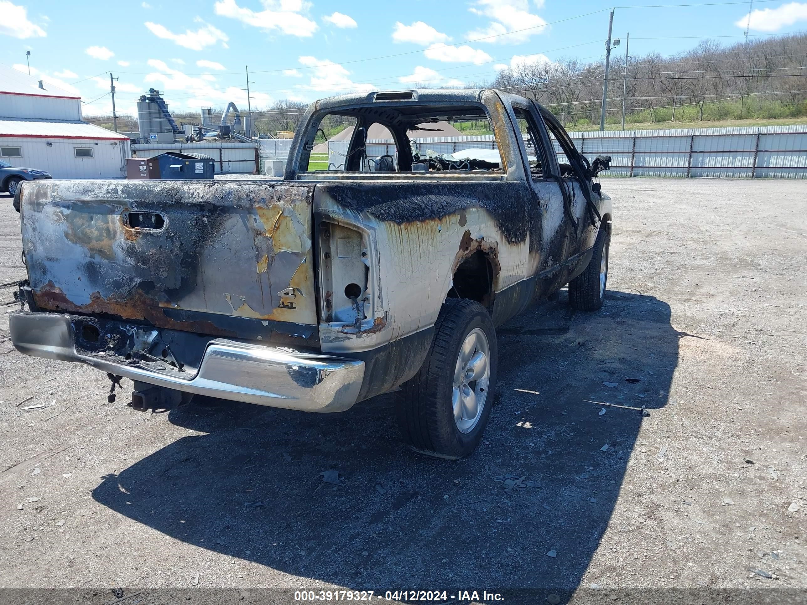 Photo 3 VIN: 1D7HU18D35J619042 - DODGE RAM 