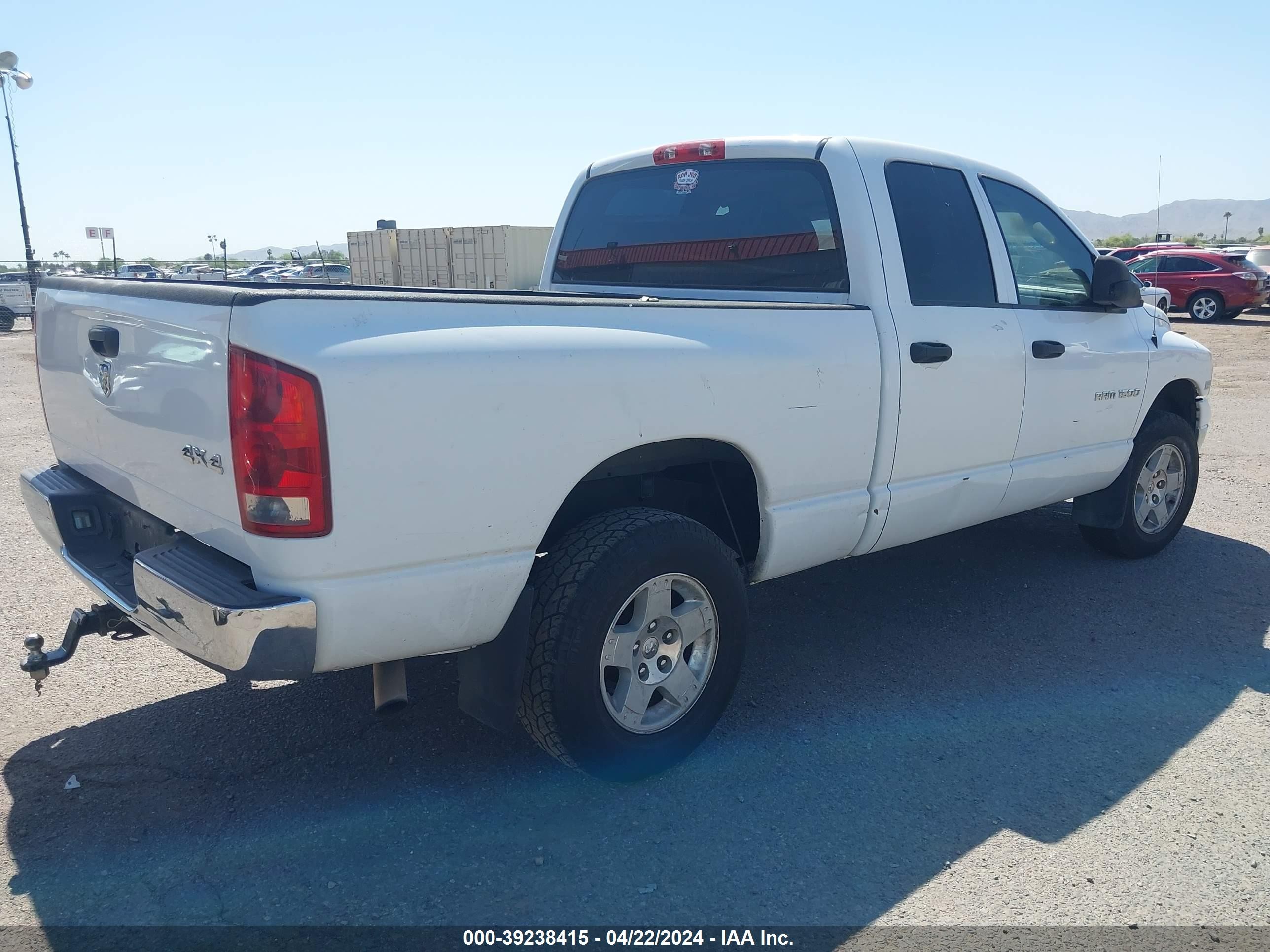 Photo 3 VIN: 1D7HU18D45S296047 - DODGE RAM 