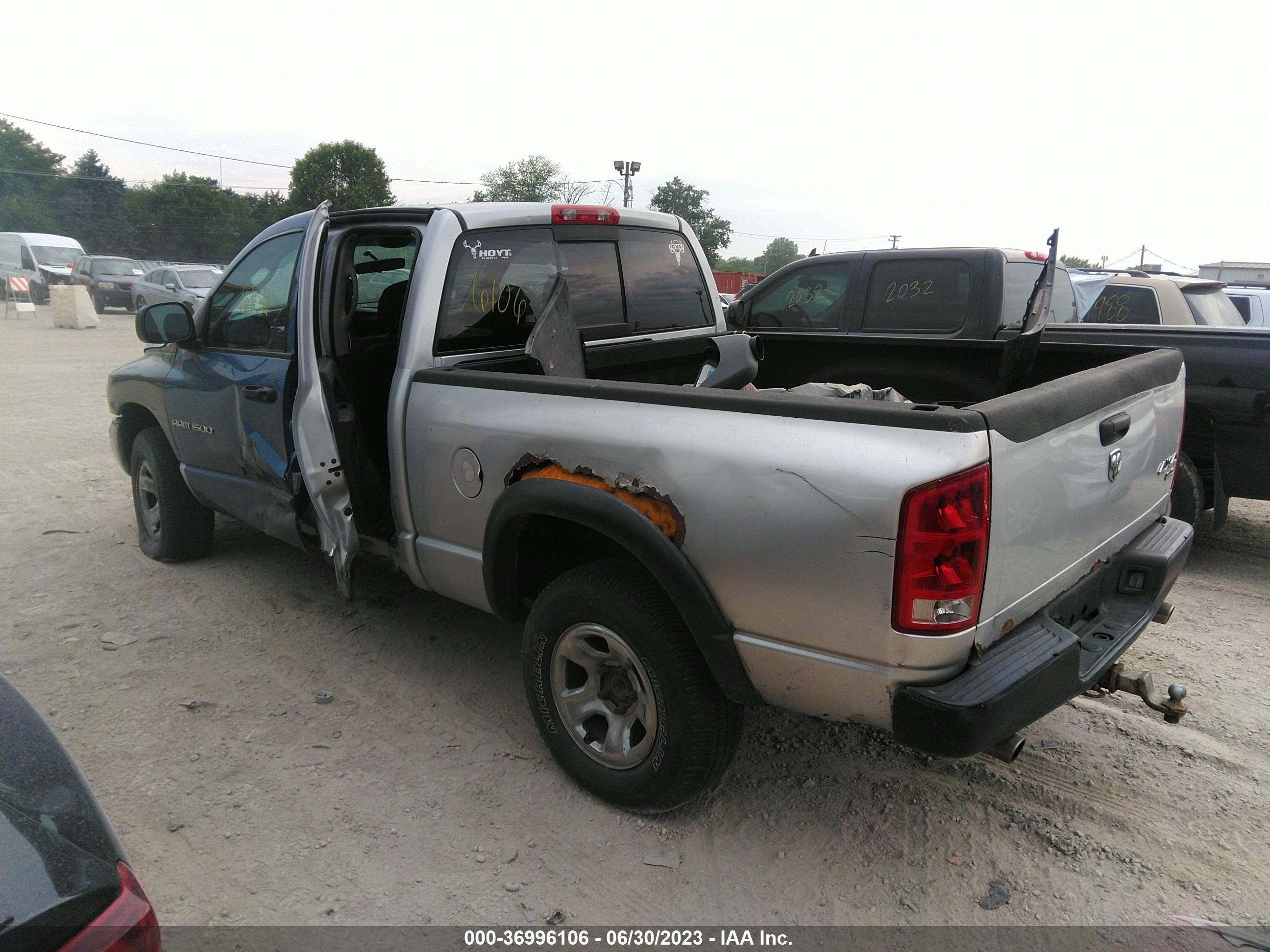 Photo 2 VIN: 1D7HU18D55S259752 - DODGE RAM 