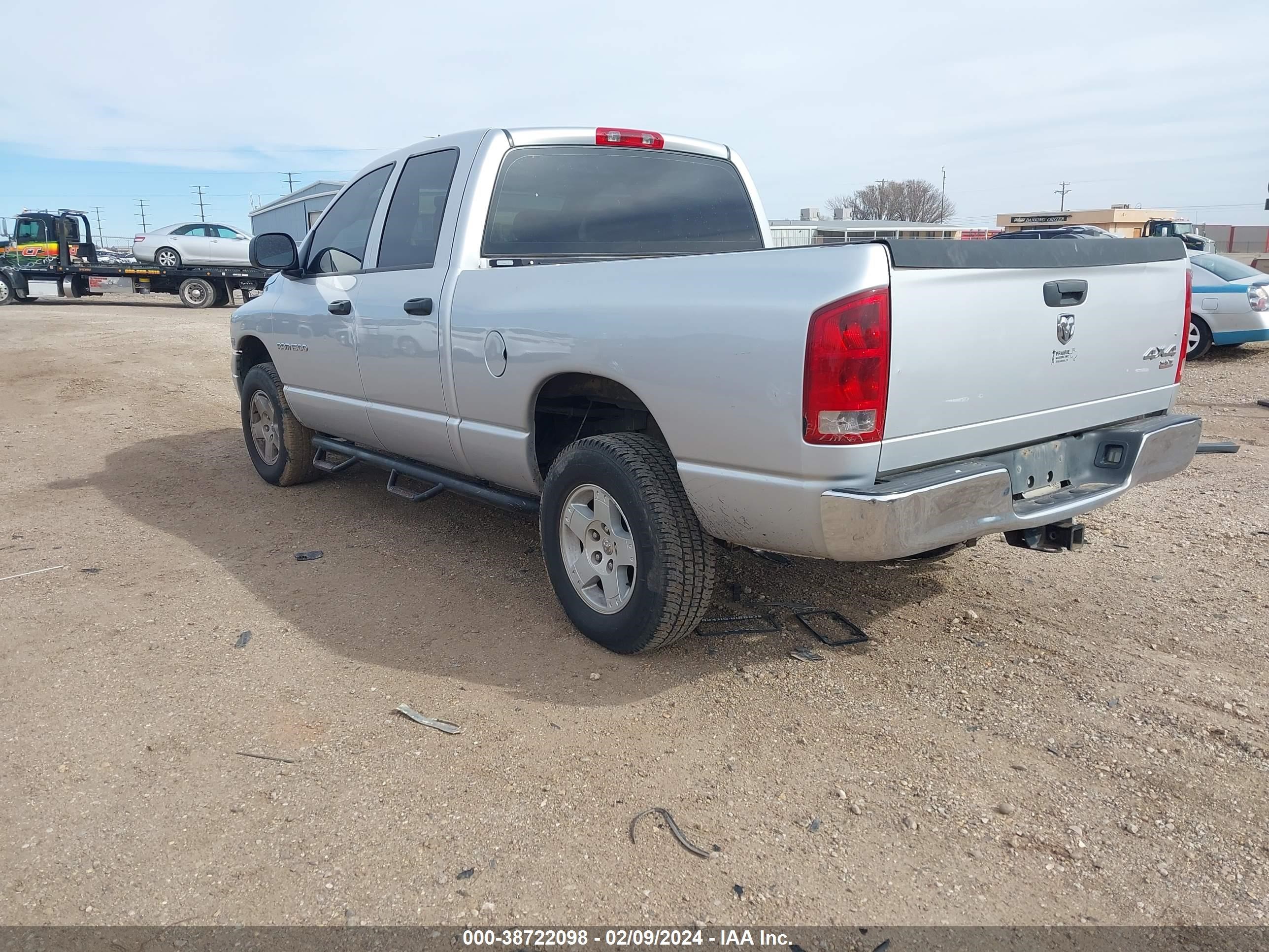 Photo 2 VIN: 1D7HU18D55S352948 - DODGE RAM 