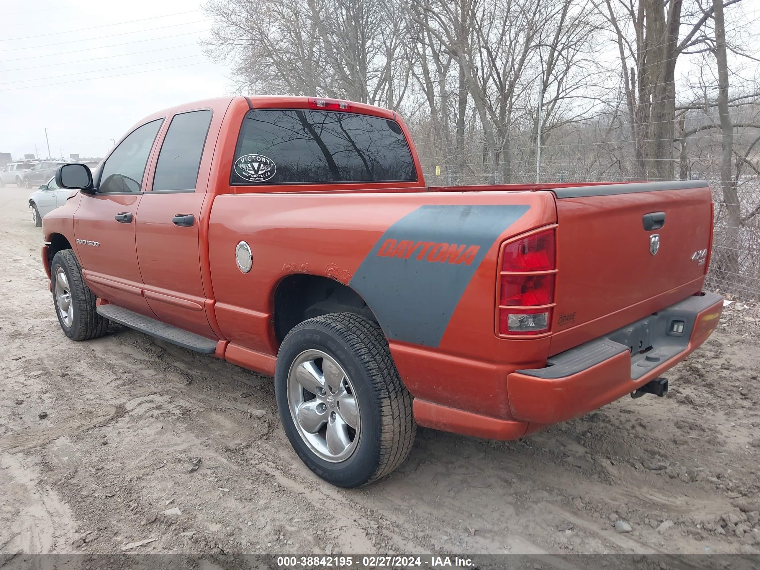 Photo 2 VIN: 1D7HU18D65J633081 - DODGE RAM 