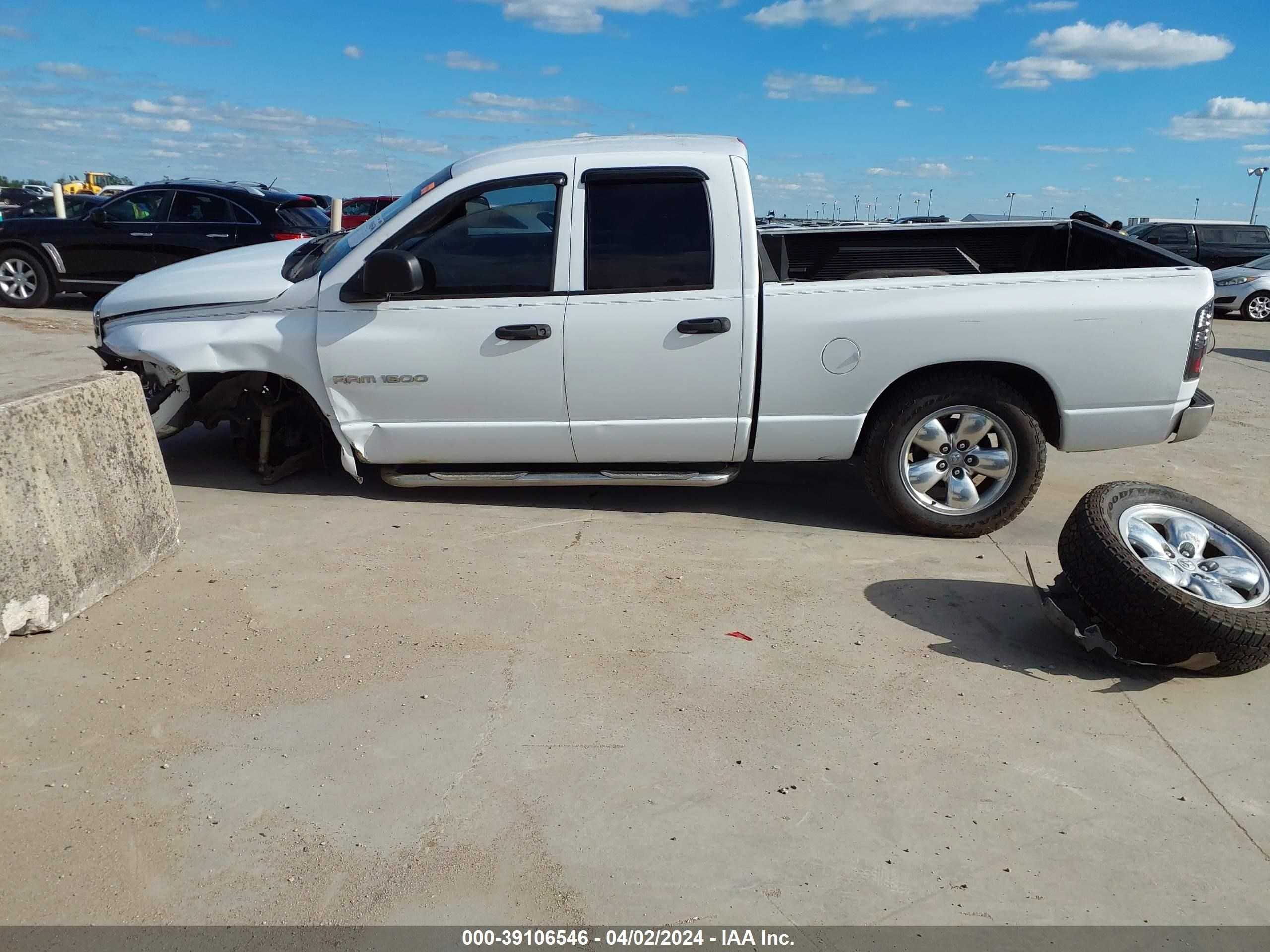 Photo 14 VIN: 1D7HU18D65S208440 - DODGE RAM 