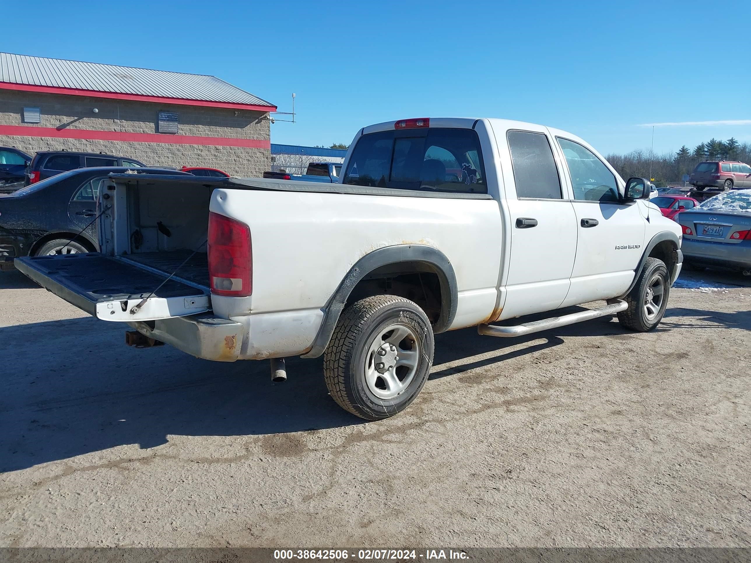 Photo 3 VIN: 1D7HU18D73S339552 - DODGE RAM 