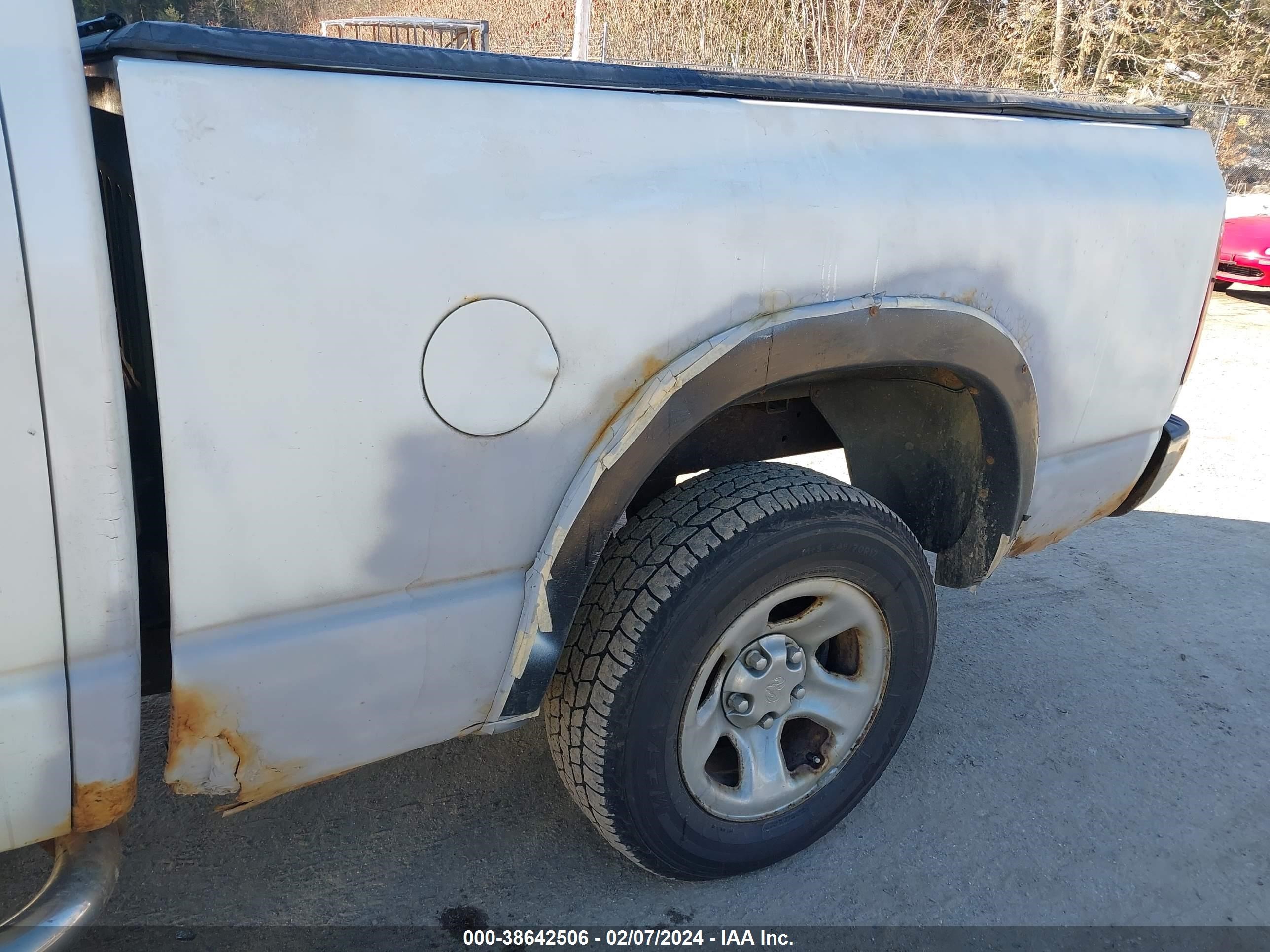 Photo 5 VIN: 1D7HU18D73S339552 - DODGE RAM 