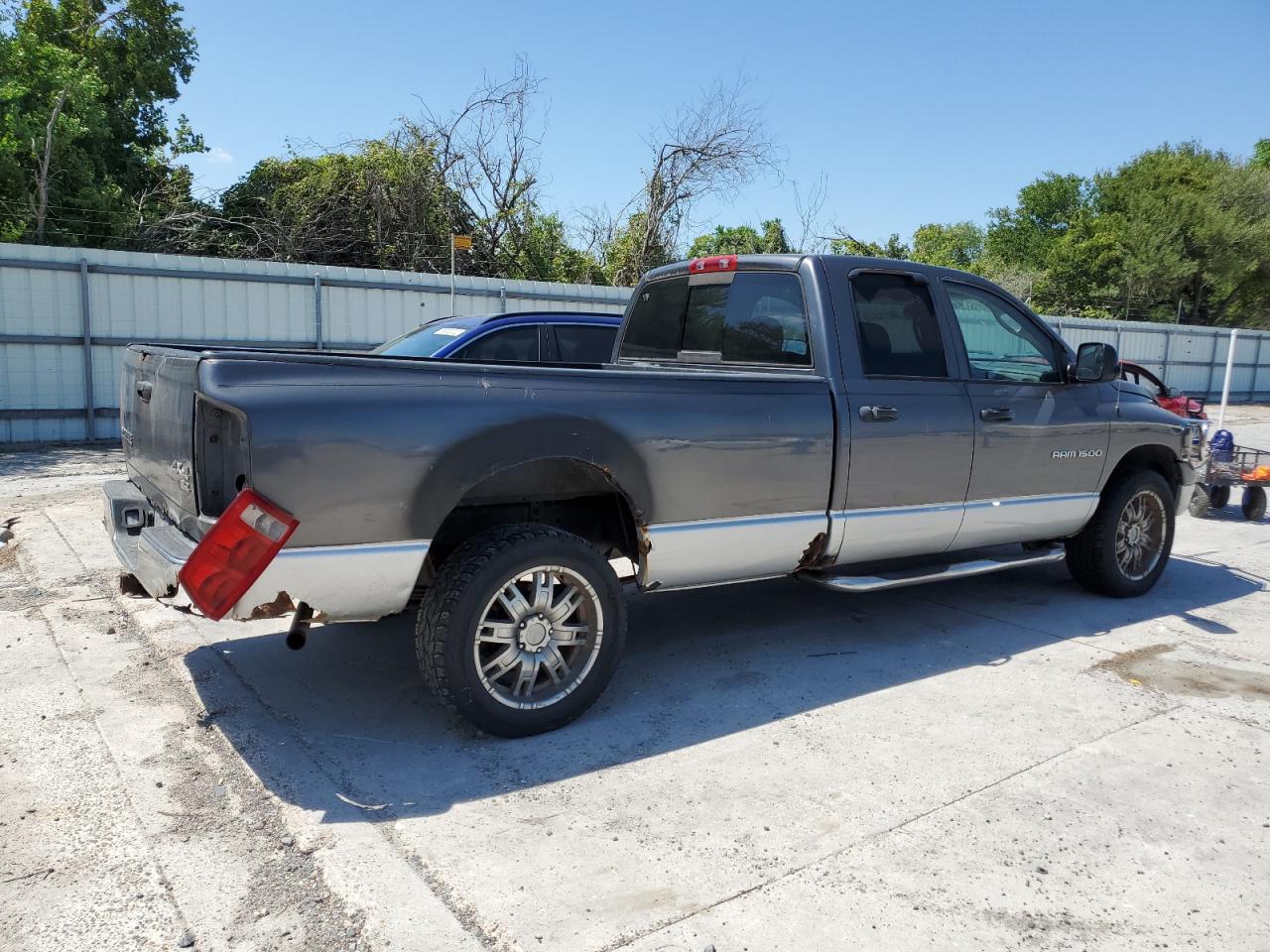 Photo 2 VIN: 1D7HU18D83J668475 - DODGE RAM 