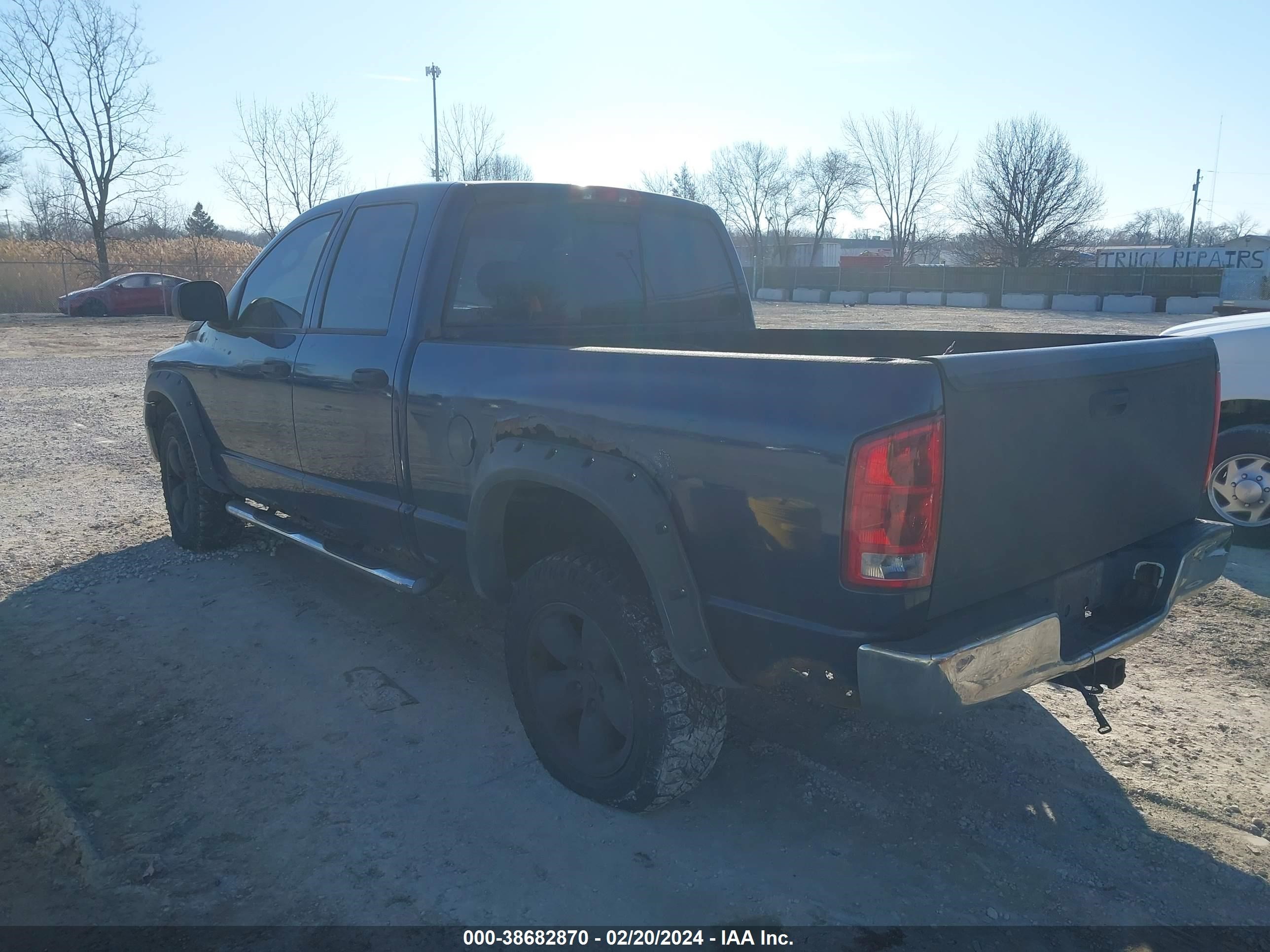 Photo 2 VIN: 1D7HU18D95S206858 - DODGE RAM 