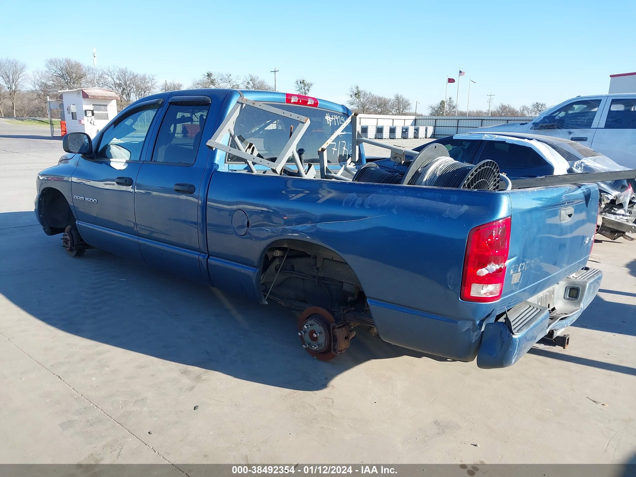 Photo 2 VIN: 1D7HU18N13S118084 - DODGE RAM 