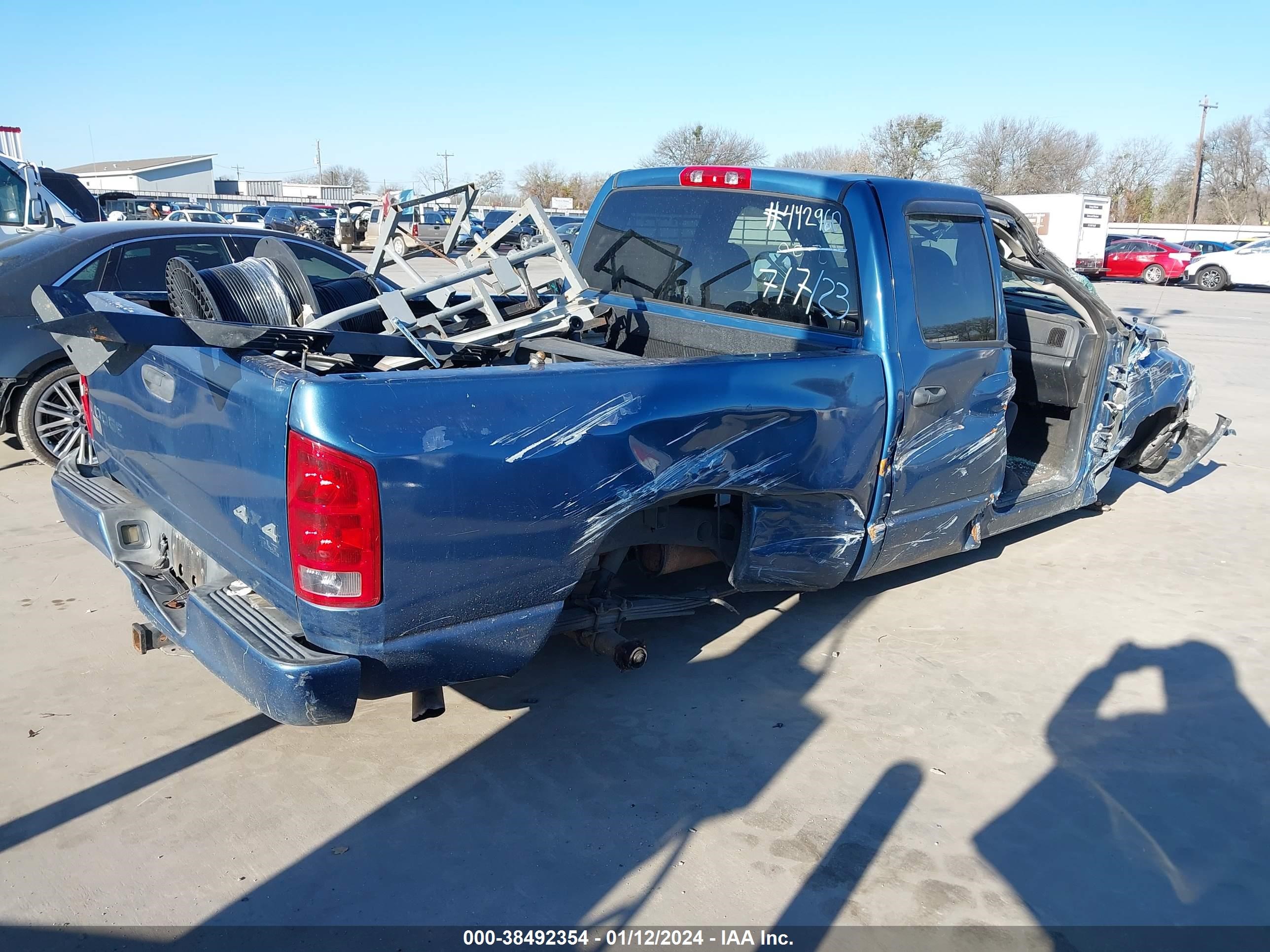 Photo 3 VIN: 1D7HU18N13S118084 - DODGE RAM 