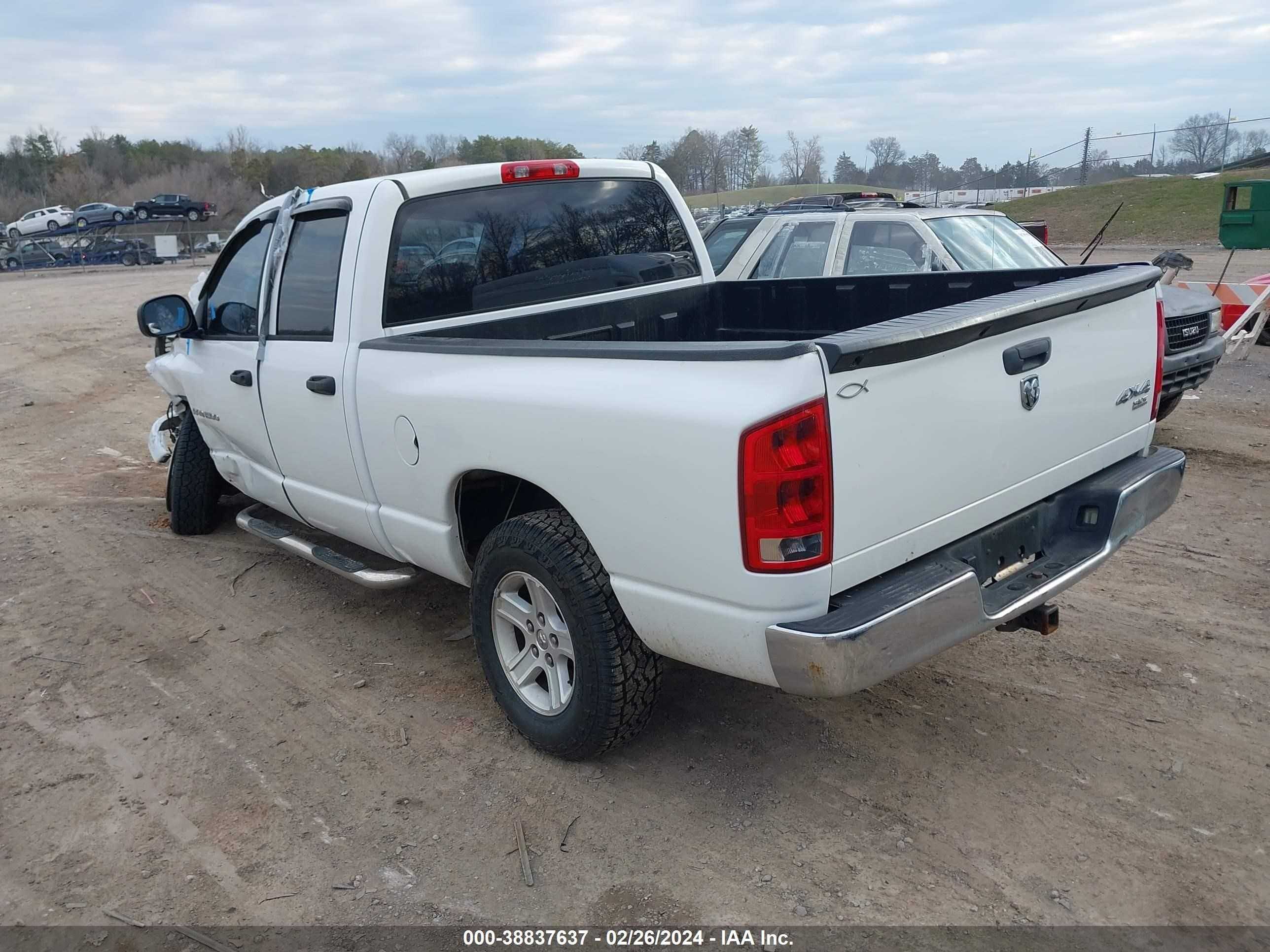 Photo 2 VIN: 1D7HU18N16J213139 - DODGE RAM 