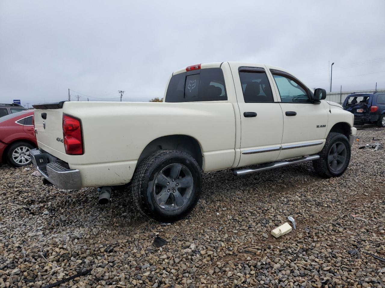 Photo 2 VIN: 1D7HU18N18J163930 - DODGE RAM 