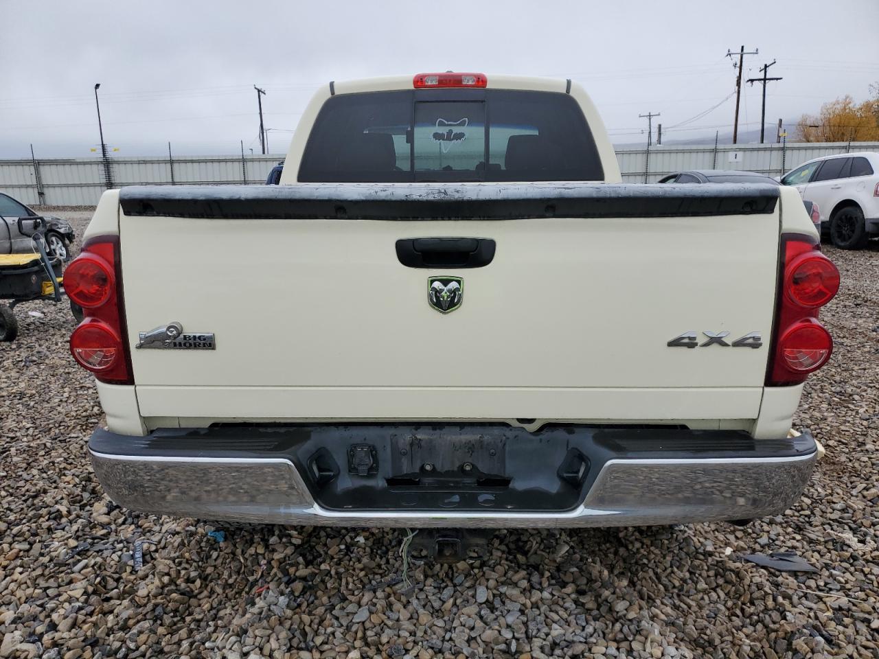 Photo 5 VIN: 1D7HU18N18J163930 - DODGE RAM 