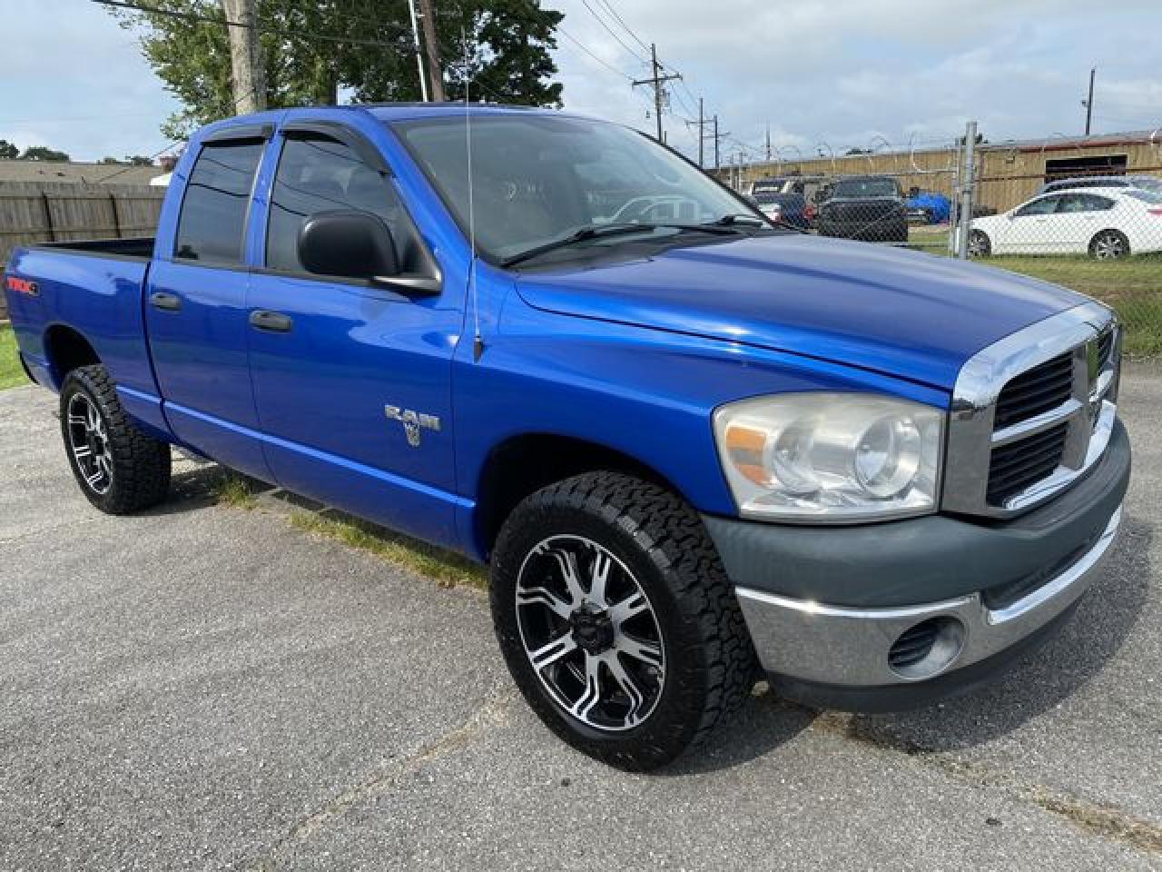 Photo 2 VIN: 1D7HU18N18S594648 - DODGE RAM 