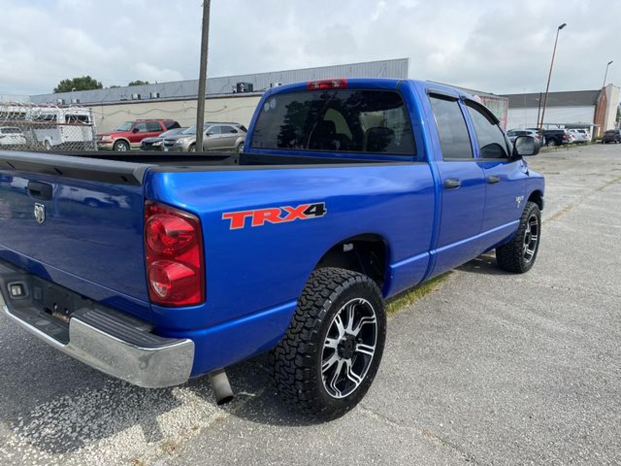 Photo 4 VIN: 1D7HU18N18S594648 - DODGE RAM 