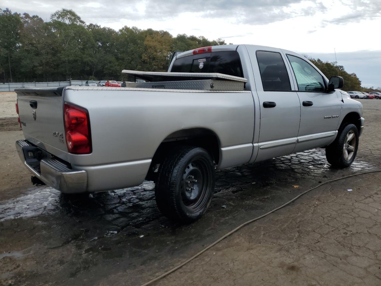 Photo 2 VIN: 1D7HU18N27S159183 - DODGE RAM 