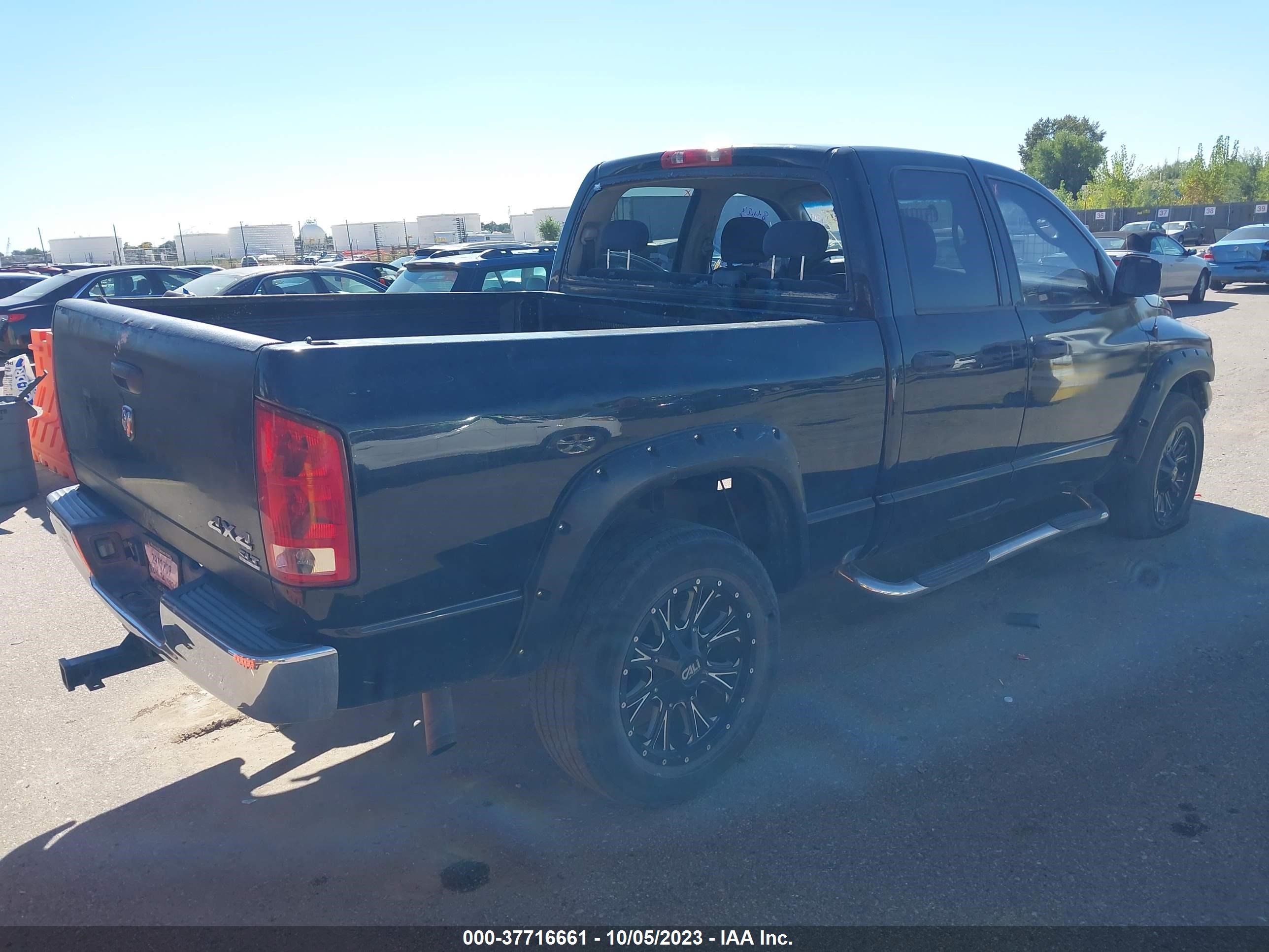 Photo 3 VIN: 1D7HU18N45J601139 - DODGE RAM 