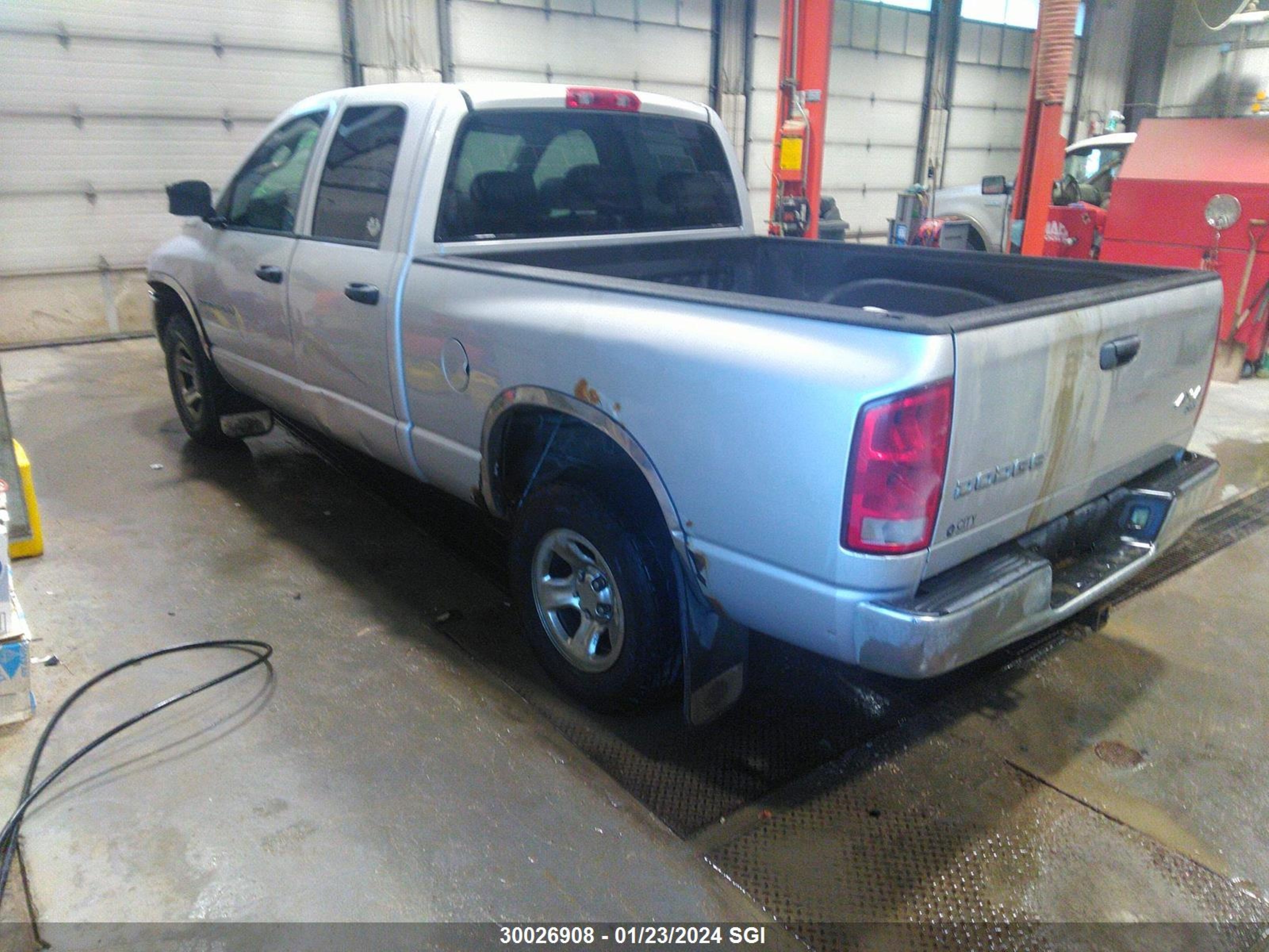 Photo 2 VIN: 1D7HU18N54S630335 - DODGE RAM 