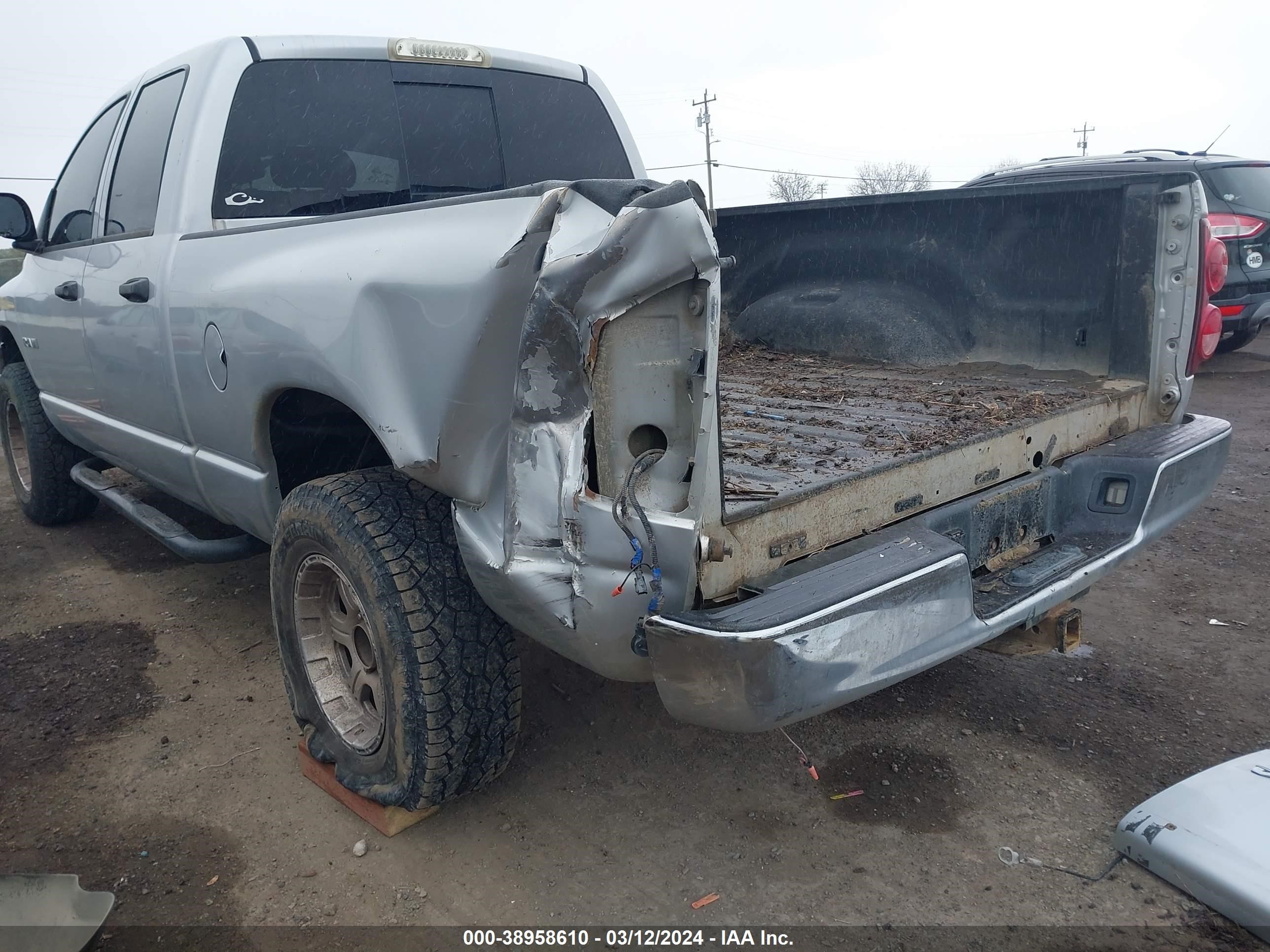 Photo 5 VIN: 1D7HU18N58S584947 - DODGE RAM 