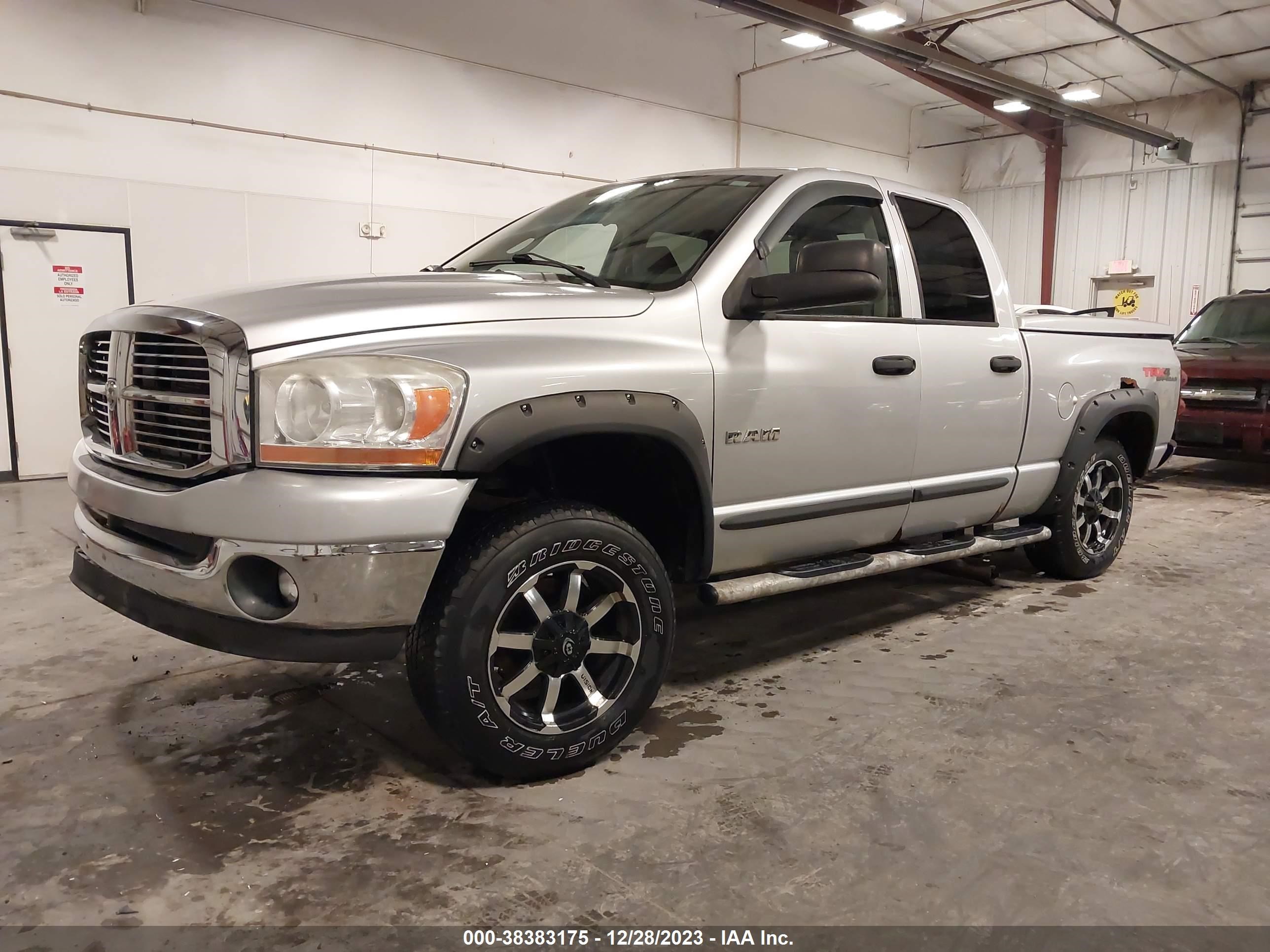 Photo 1 VIN: 1D7HU18N58S590151 - DODGE RAM 