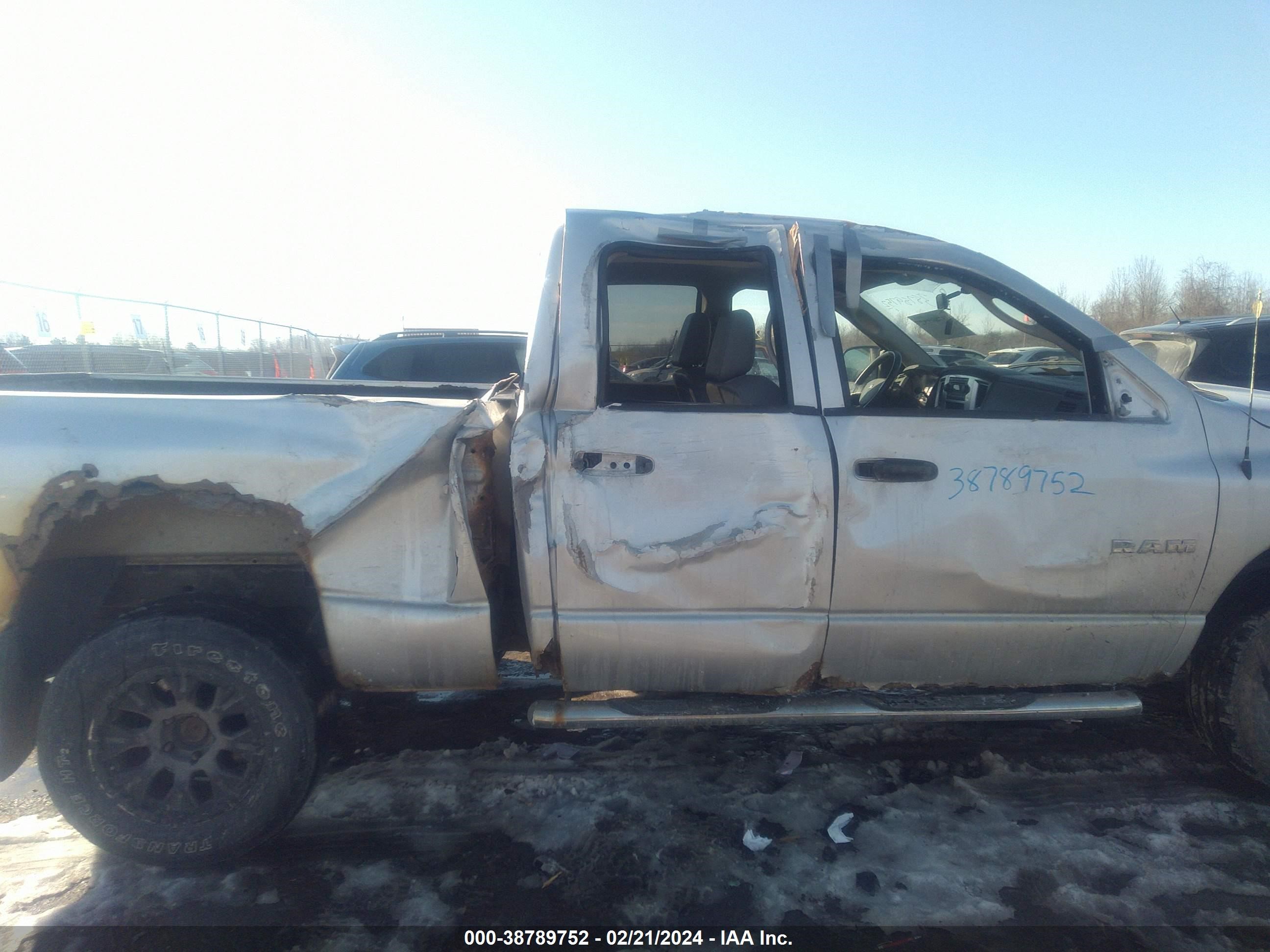 Photo 5 VIN: 1D7HU18N68S552637 - DODGE RAM 