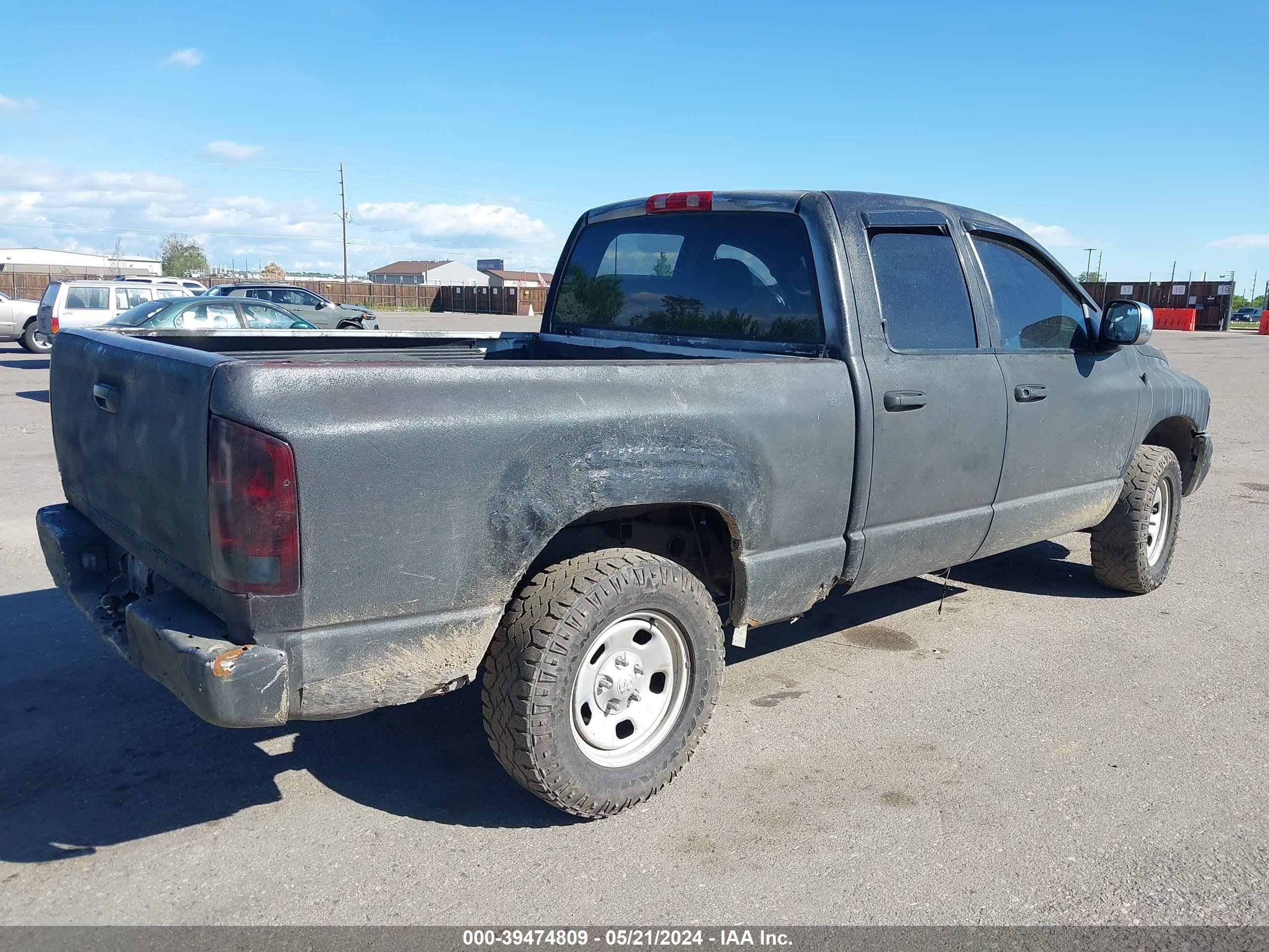 Photo 3 VIN: 1D7HU18N72J160456 - DODGE RAM 