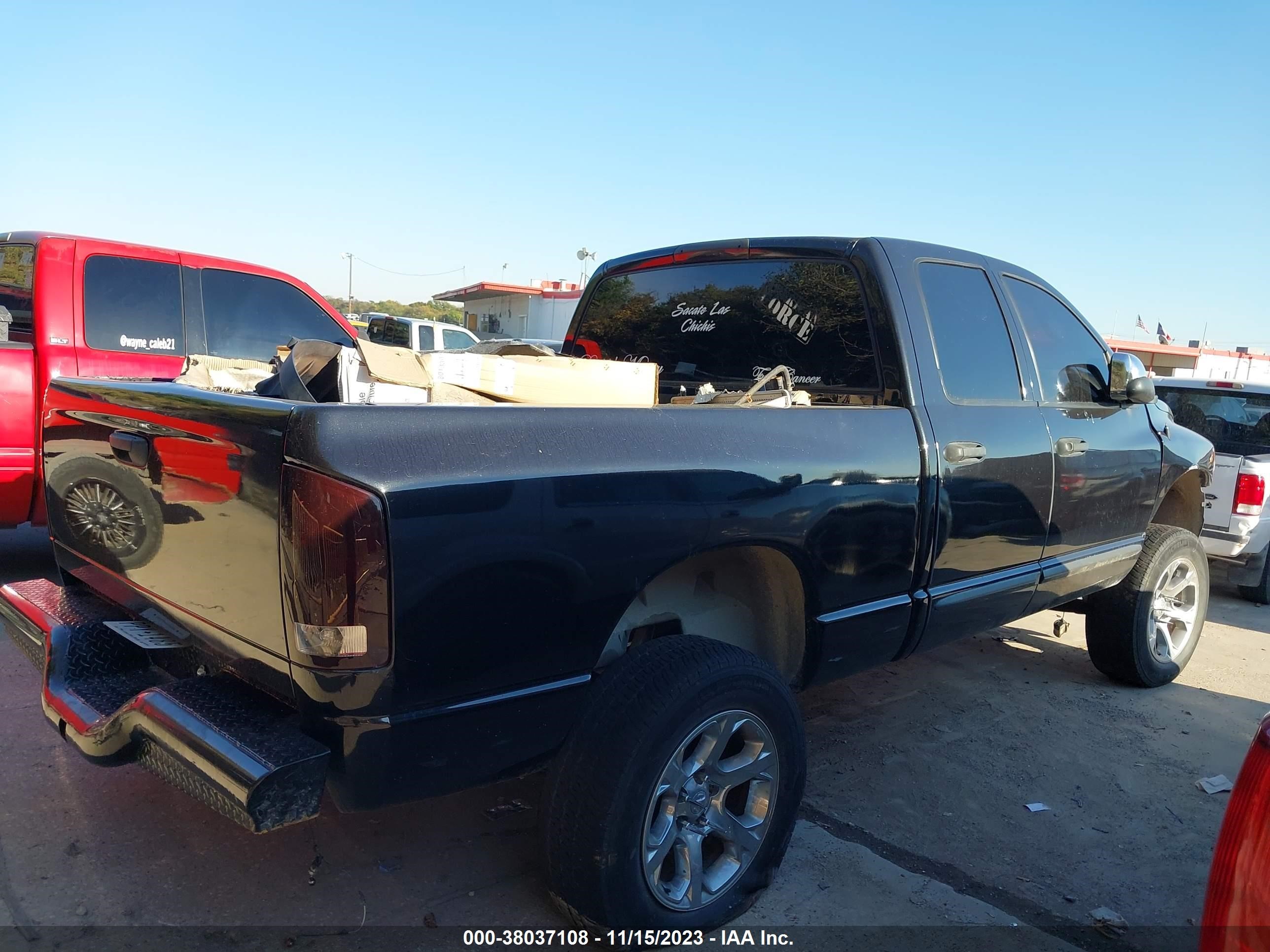 Photo 3 VIN: 1D7HU18N72S576159 - DODGE RAM 