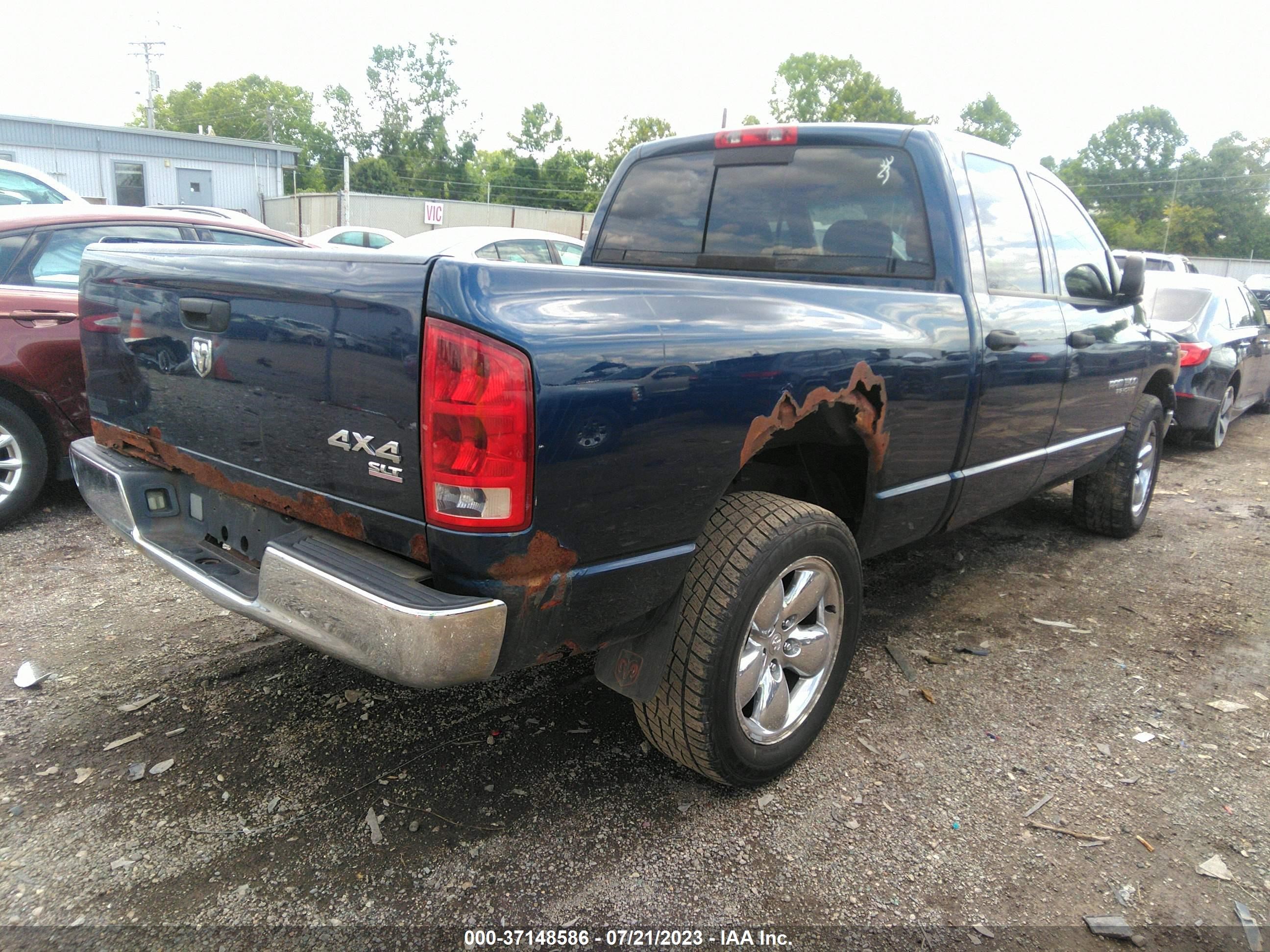 Photo 3 VIN: 1D7HU18N75S352295 - DODGE RAM 