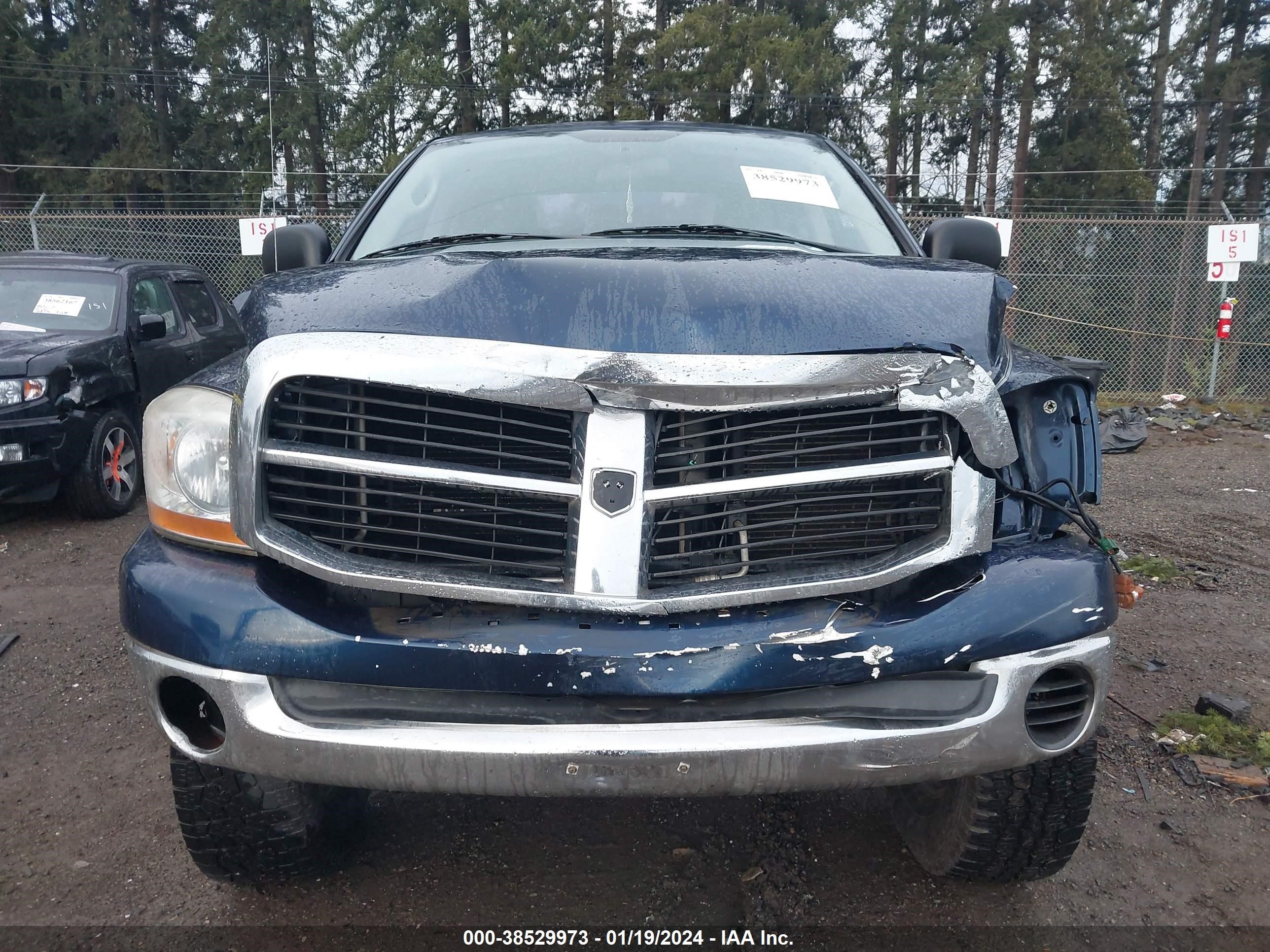 Photo 11 VIN: 1D7HU18N76S588110 - DODGE RAM 