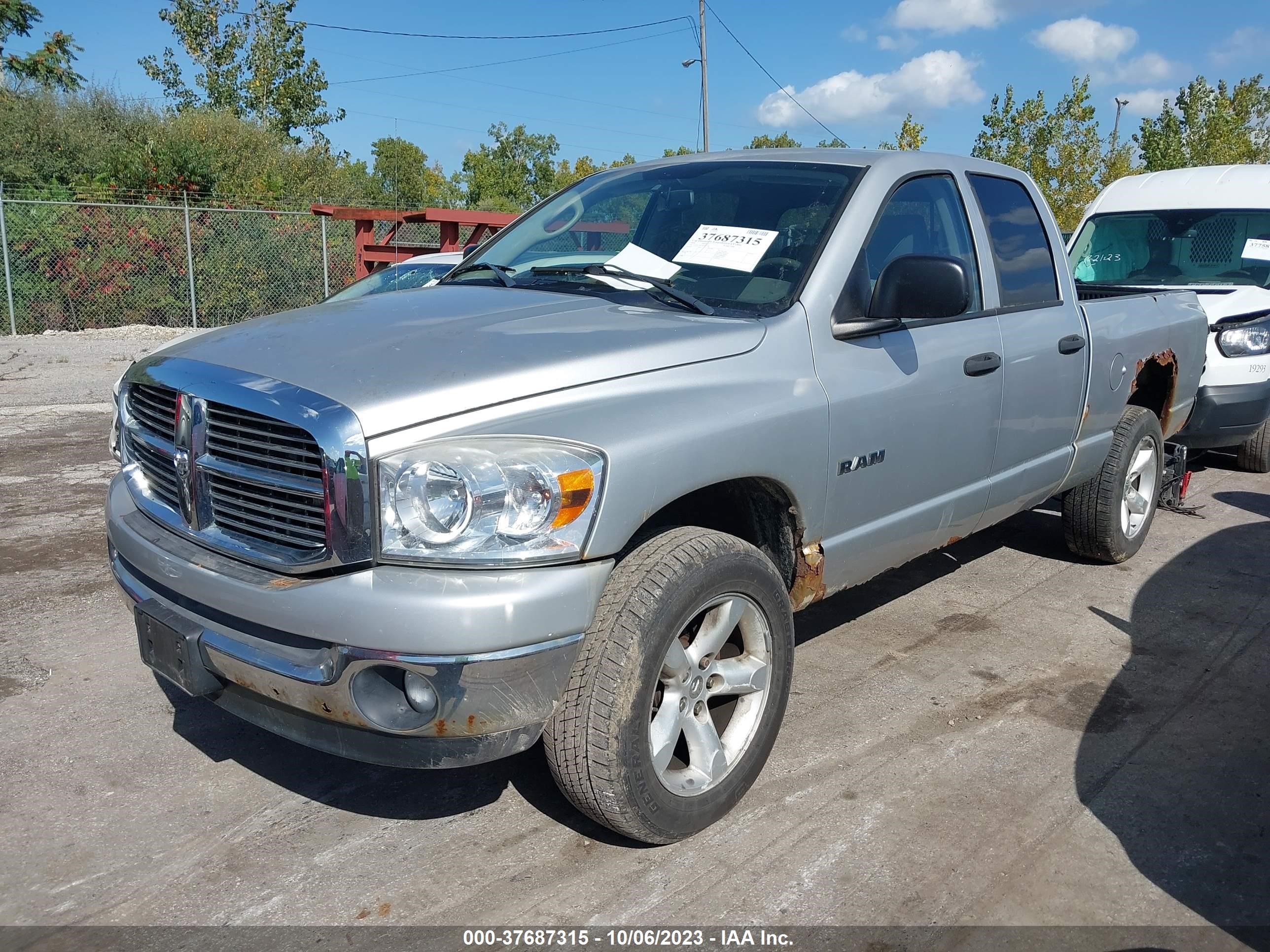 Photo 1 VIN: 1D7HU18N78S562738 - DODGE RAM 