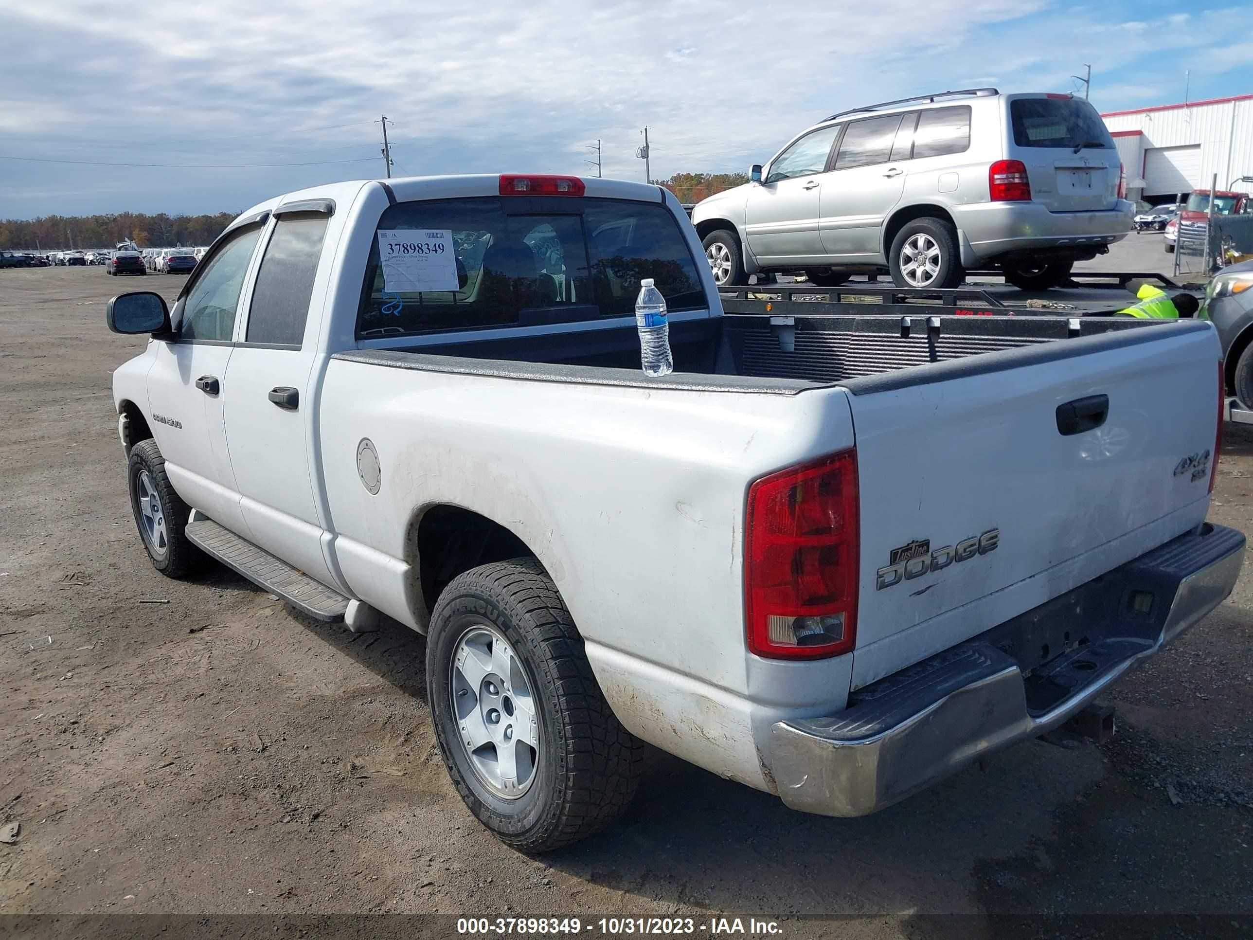 Photo 2 VIN: 1D7HU18N84S773974 - DODGE RAM 