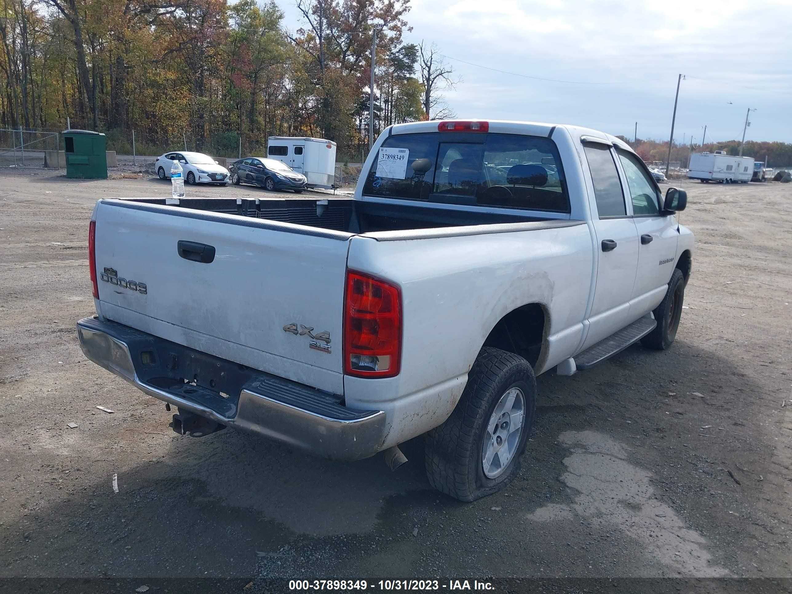 Photo 3 VIN: 1D7HU18N84S773974 - DODGE RAM 