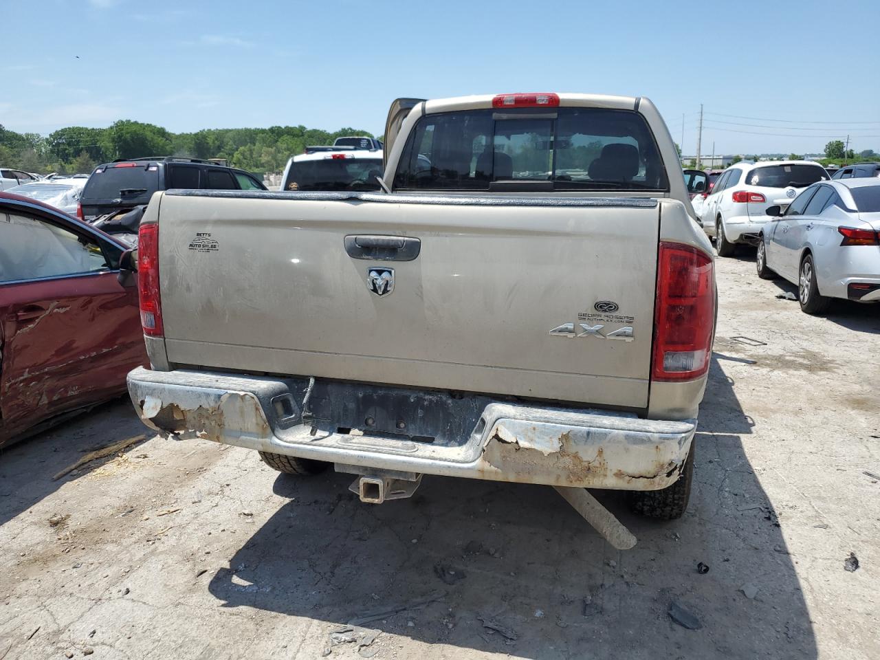 Photo 5 VIN: 1D7HU18N85S140635 - DODGE RAM 