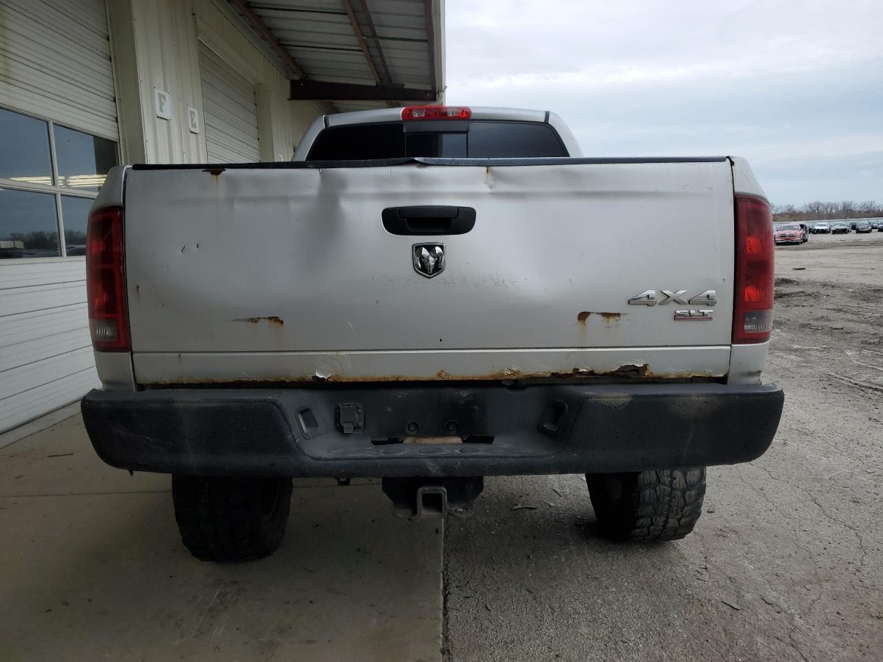 Photo 5 VIN: 1D7HU18N85S302716 - DODGE RAM 