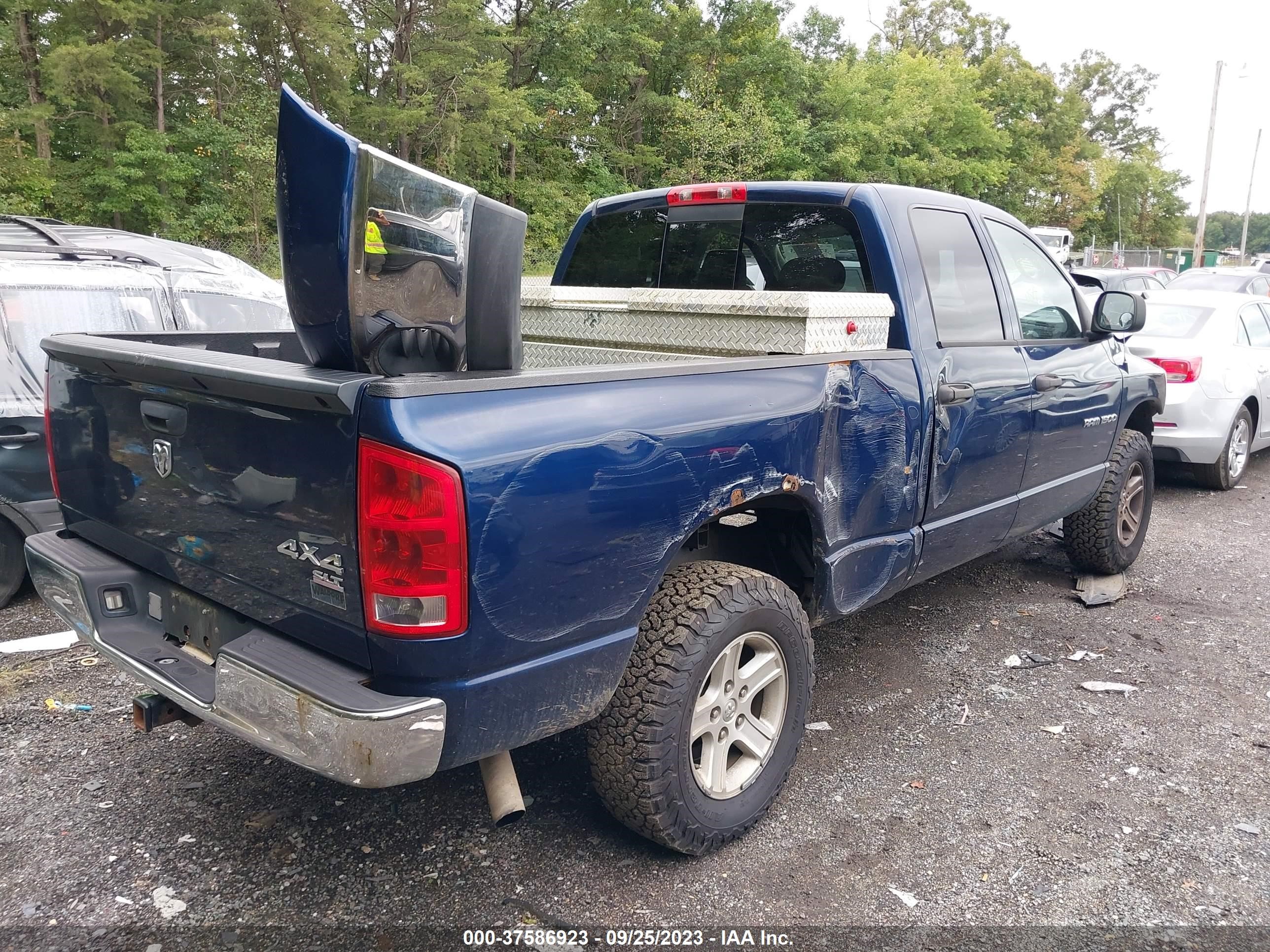 Photo 3 VIN: 1D7HU18NX6S618801 - DODGE RAM 