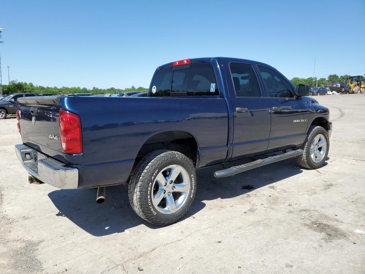 Photo 2 VIN: 1D7HU18P17J596079 - DODGE RAM 