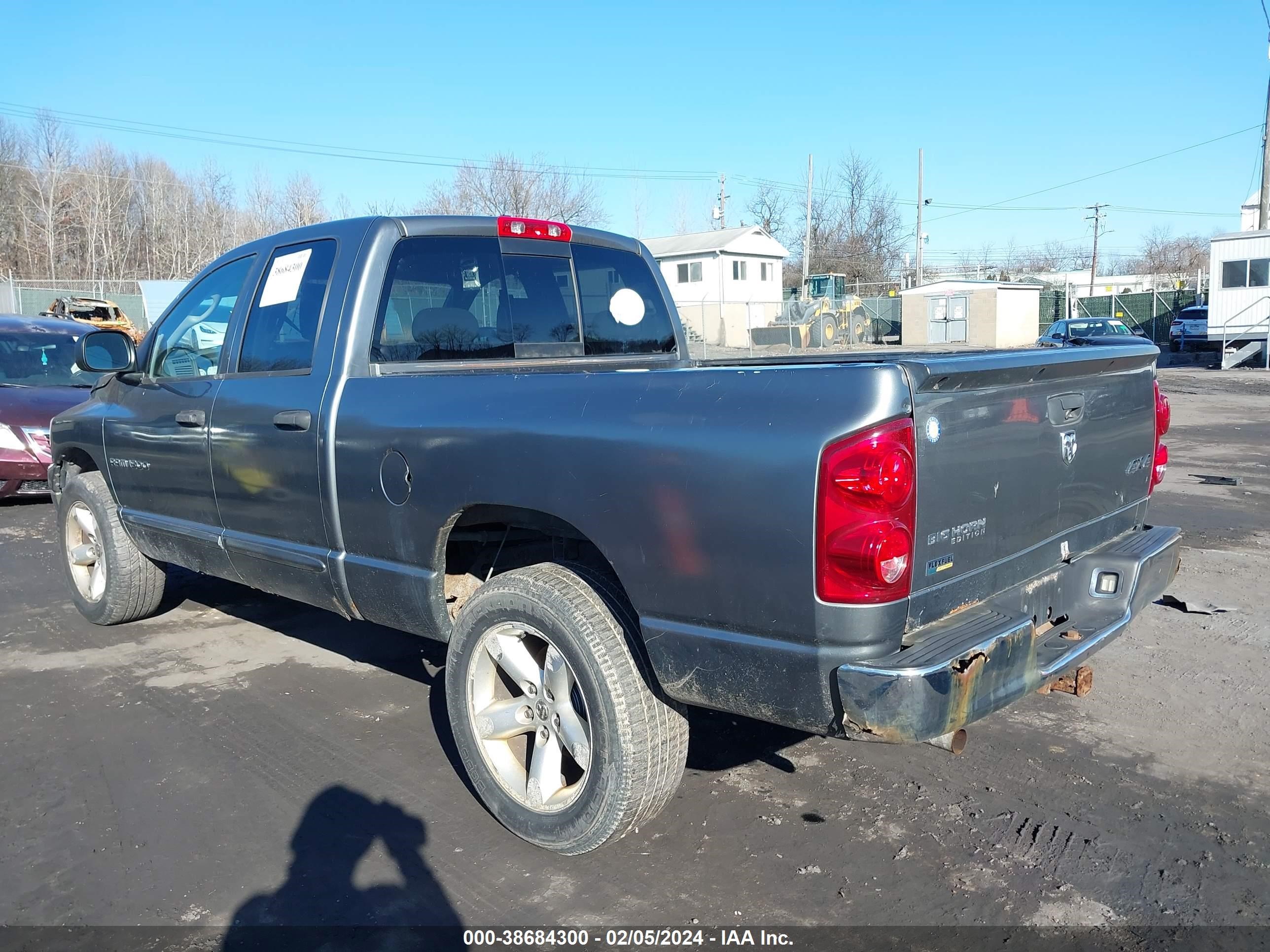 Photo 2 VIN: 1D7HU18PX7S177769 - DODGE RAM 