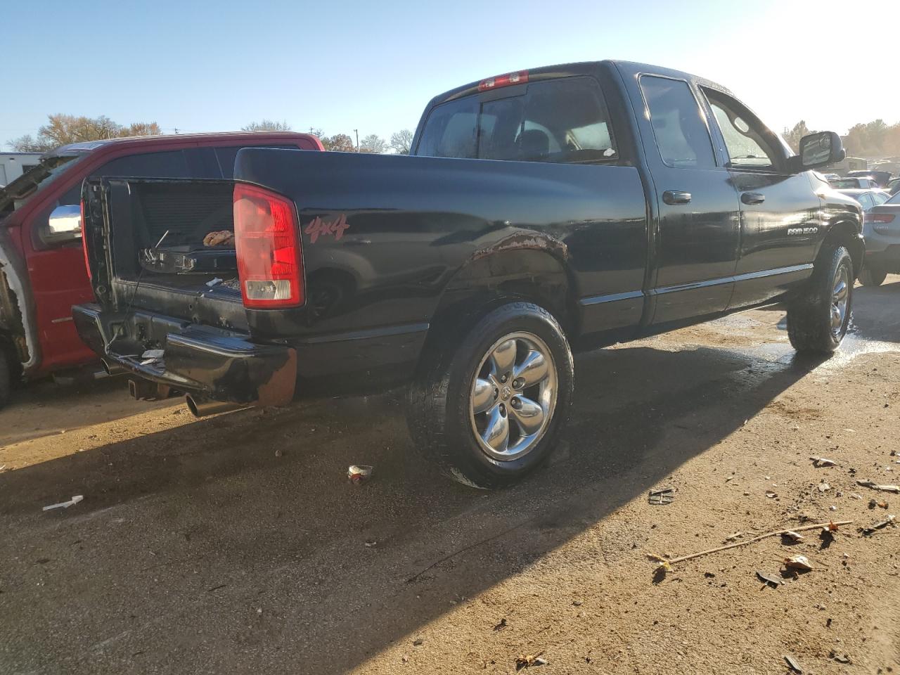 Photo 2 VIN: 1D7HU18Z03S207664 - DODGE RAM 