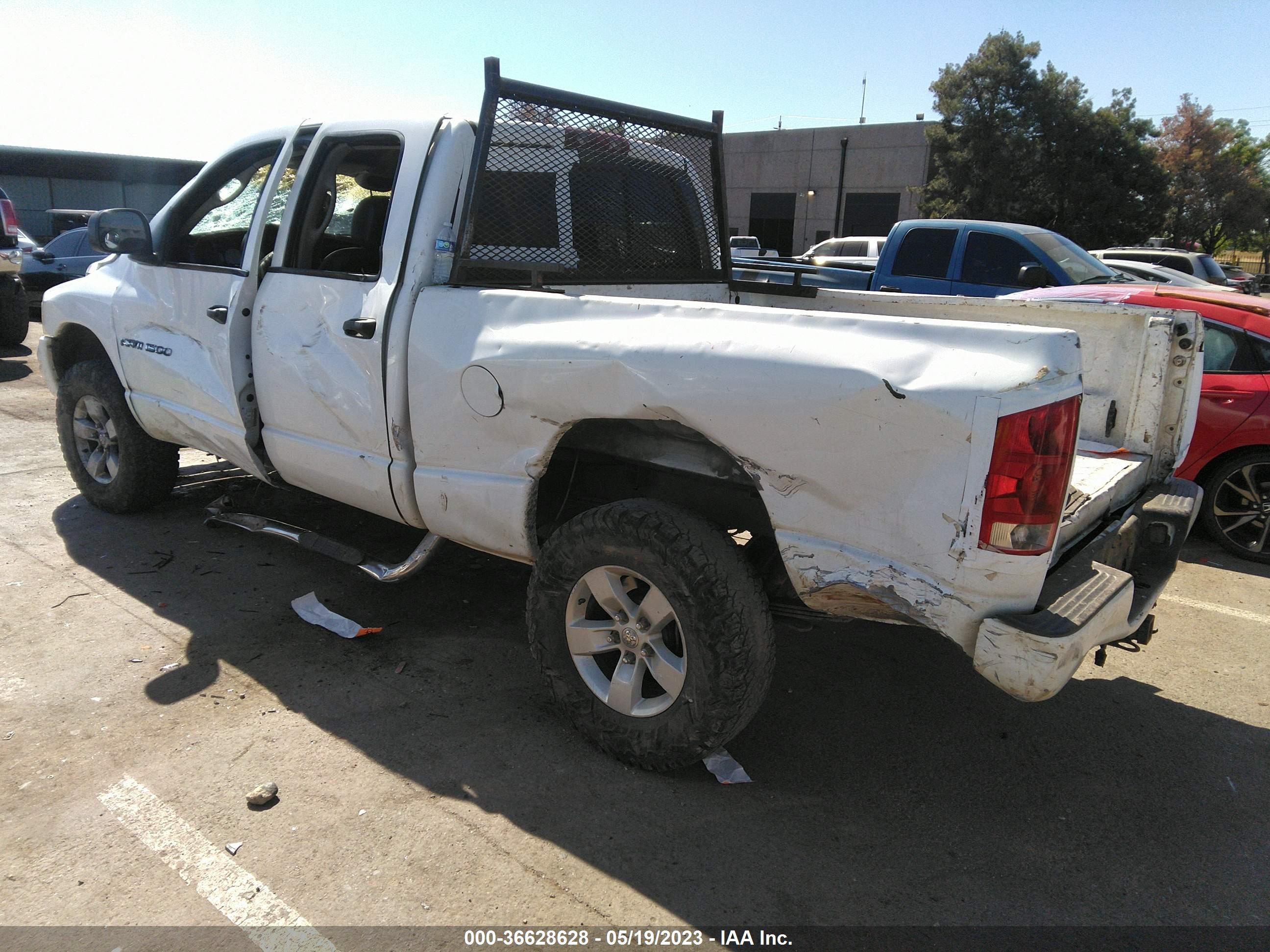 Photo 2 VIN: 1D7HU18Z12J186490 - DODGE RAM 