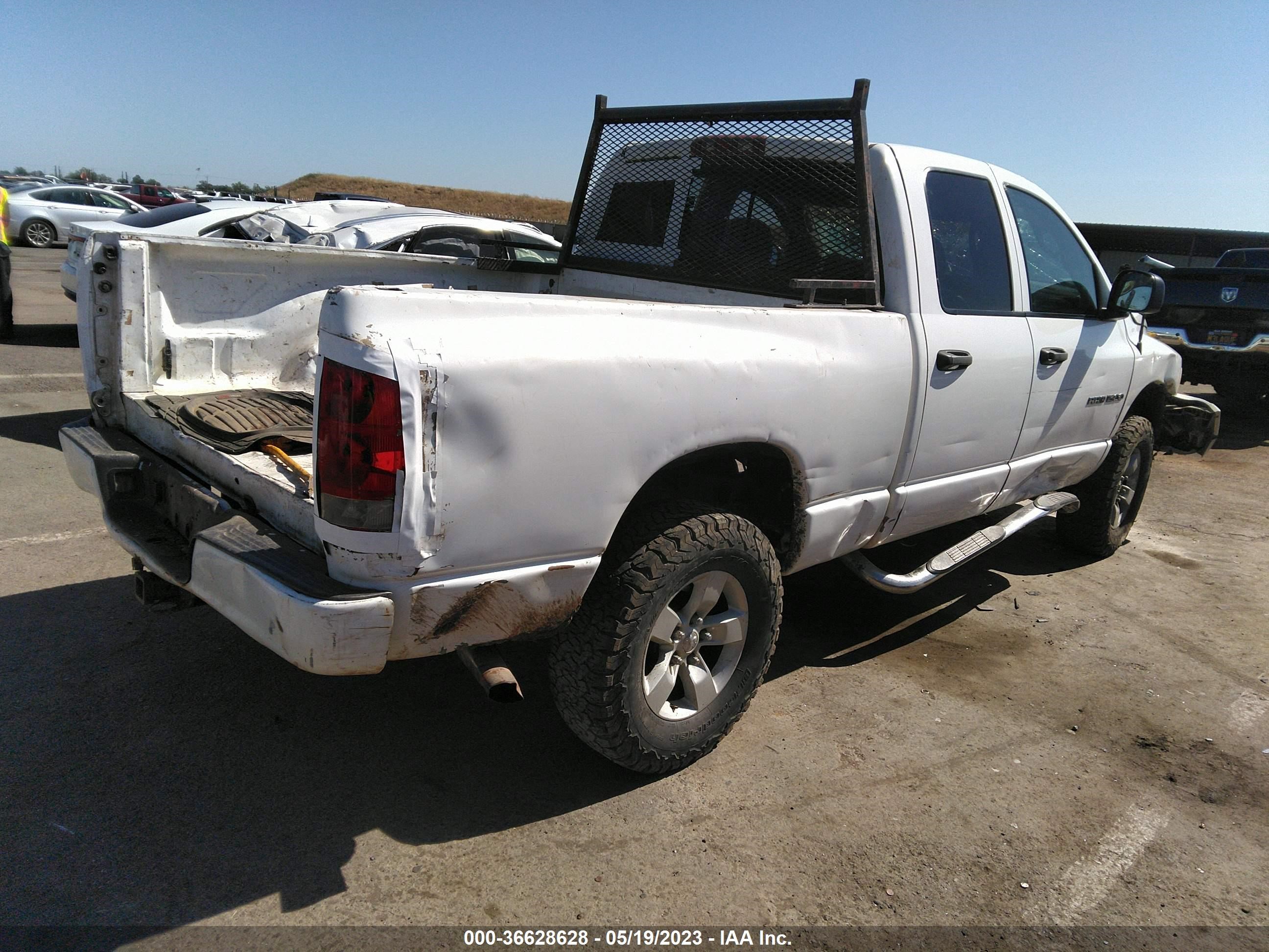 Photo 3 VIN: 1D7HU18Z12J186490 - DODGE RAM 