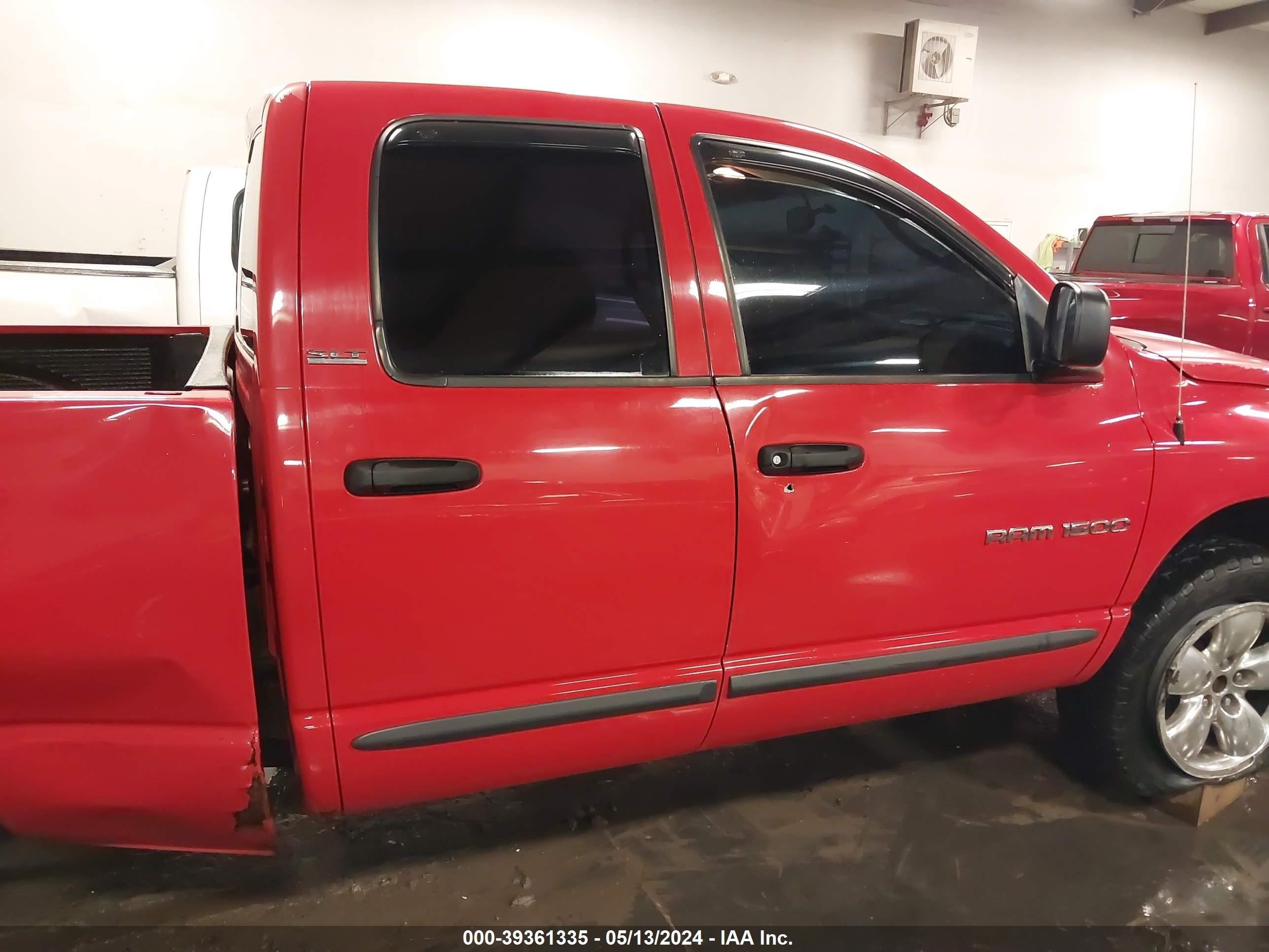 Photo 12 VIN: 1D7HU18Z32S687942 - DODGE RAM 