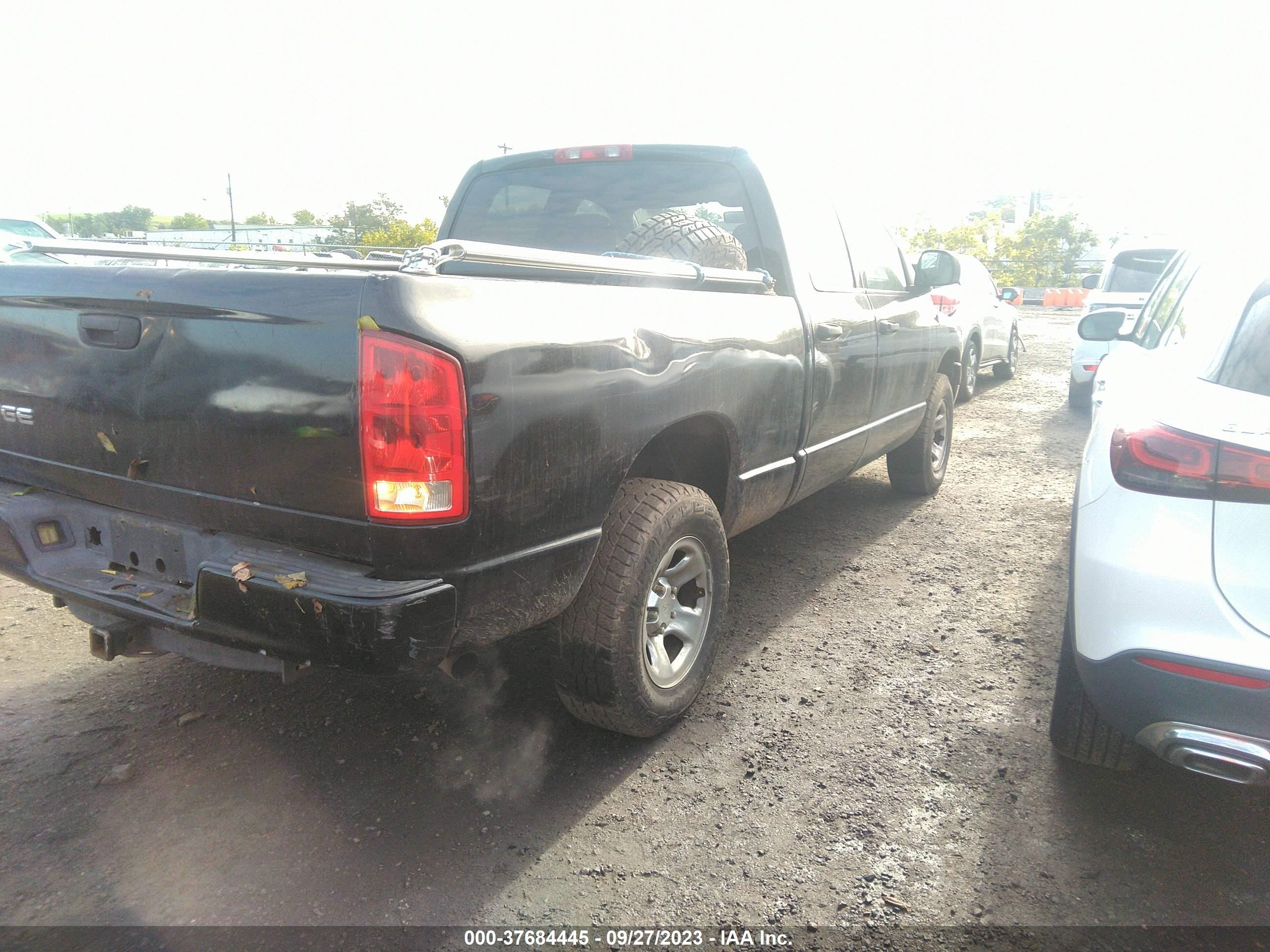 Photo 3 VIN: 1D7HU18Z33J509827 - DODGE RAM 