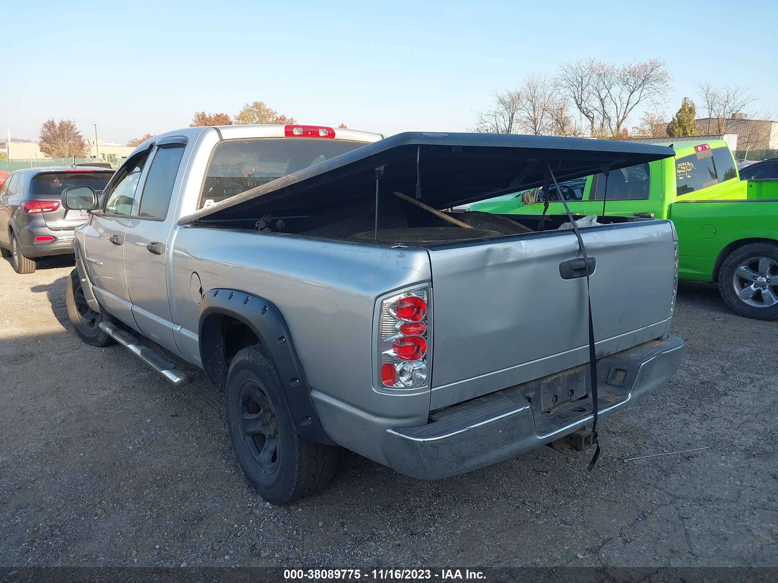 Photo 2 VIN: 1D7HU18Z62J186999 - DODGE RAM 